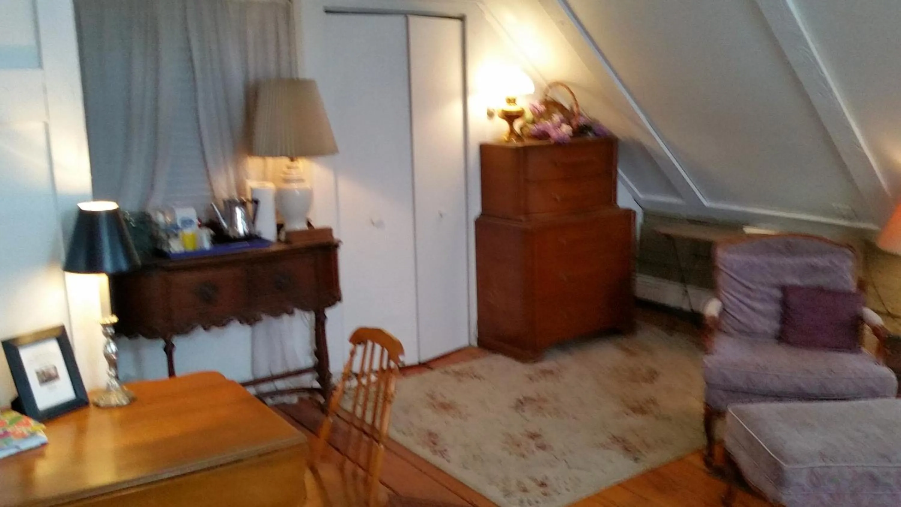 Photo of the whole room in Clifford House Private Home B&B