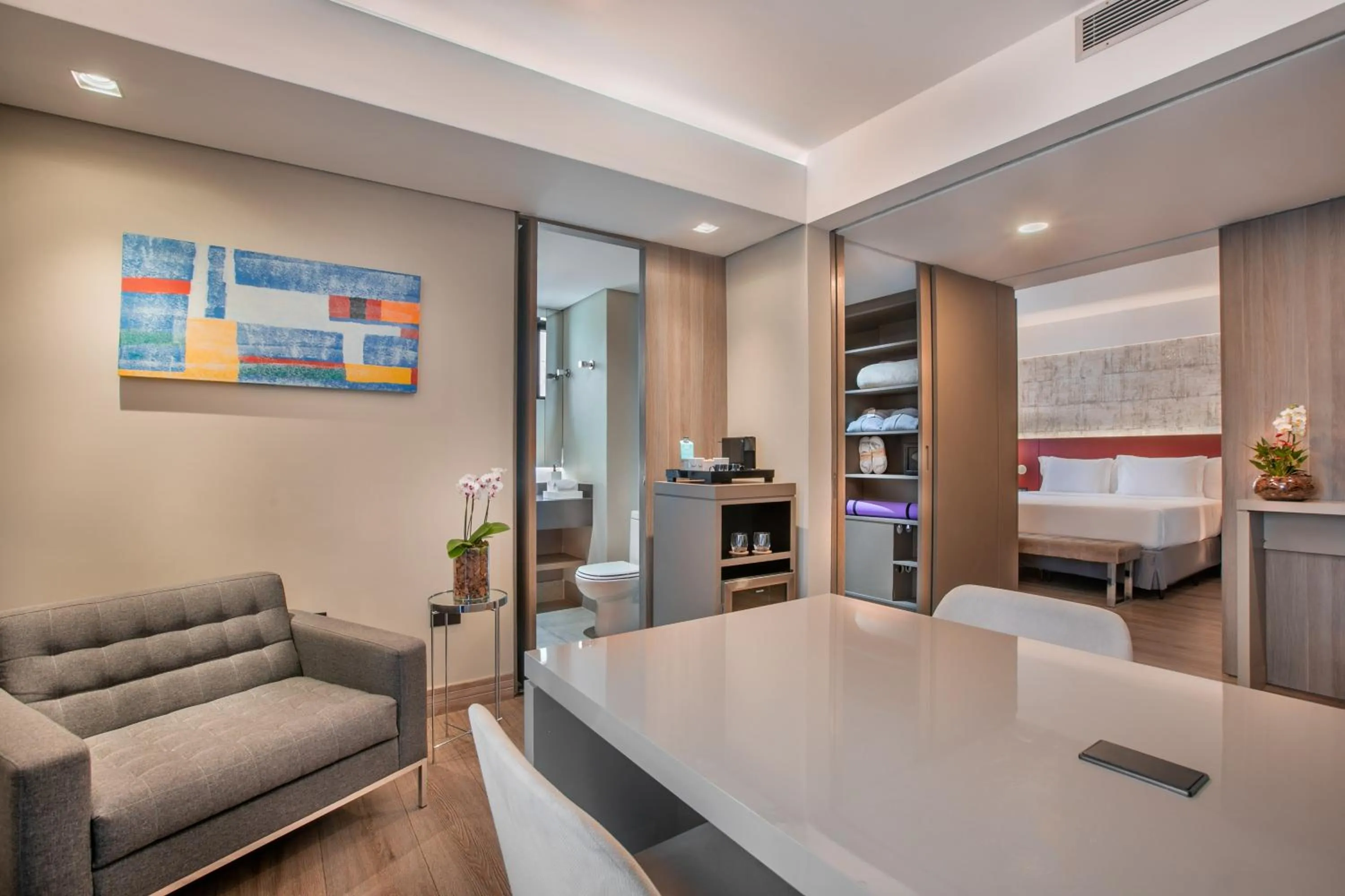 Photo of the whole room in INNSiDE by Meliá São Paulo Higienópolis