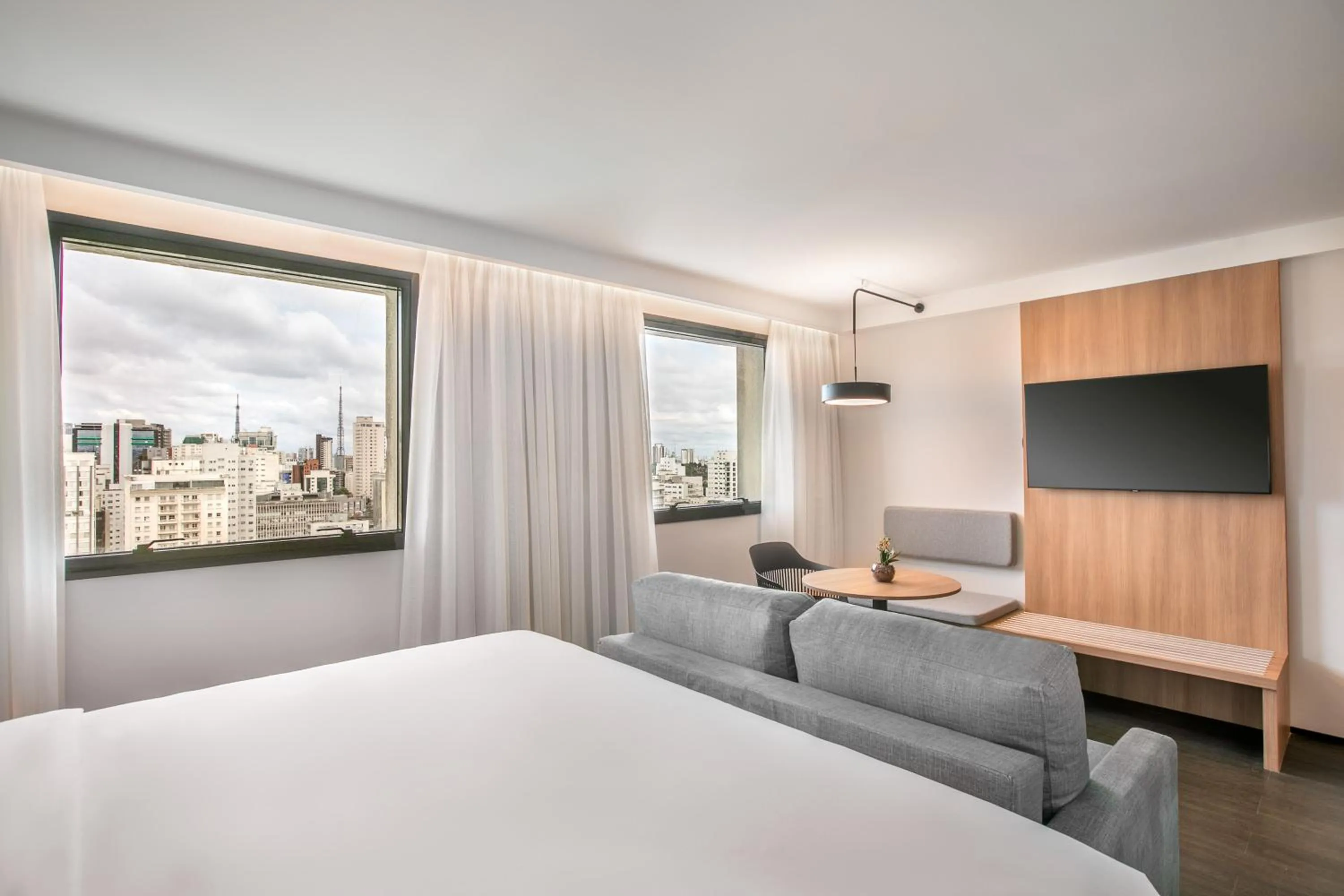 TV and multimedia, Bed in INNSiDE by Meliá São Paulo Higienópolis