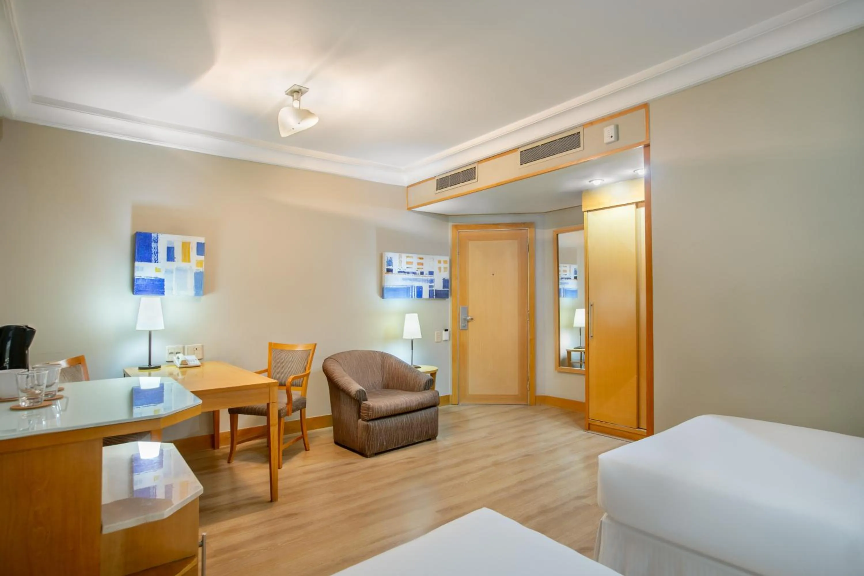 Photo of the whole room, Bed in INNSiDE by Meliá São Paulo Higienópolis