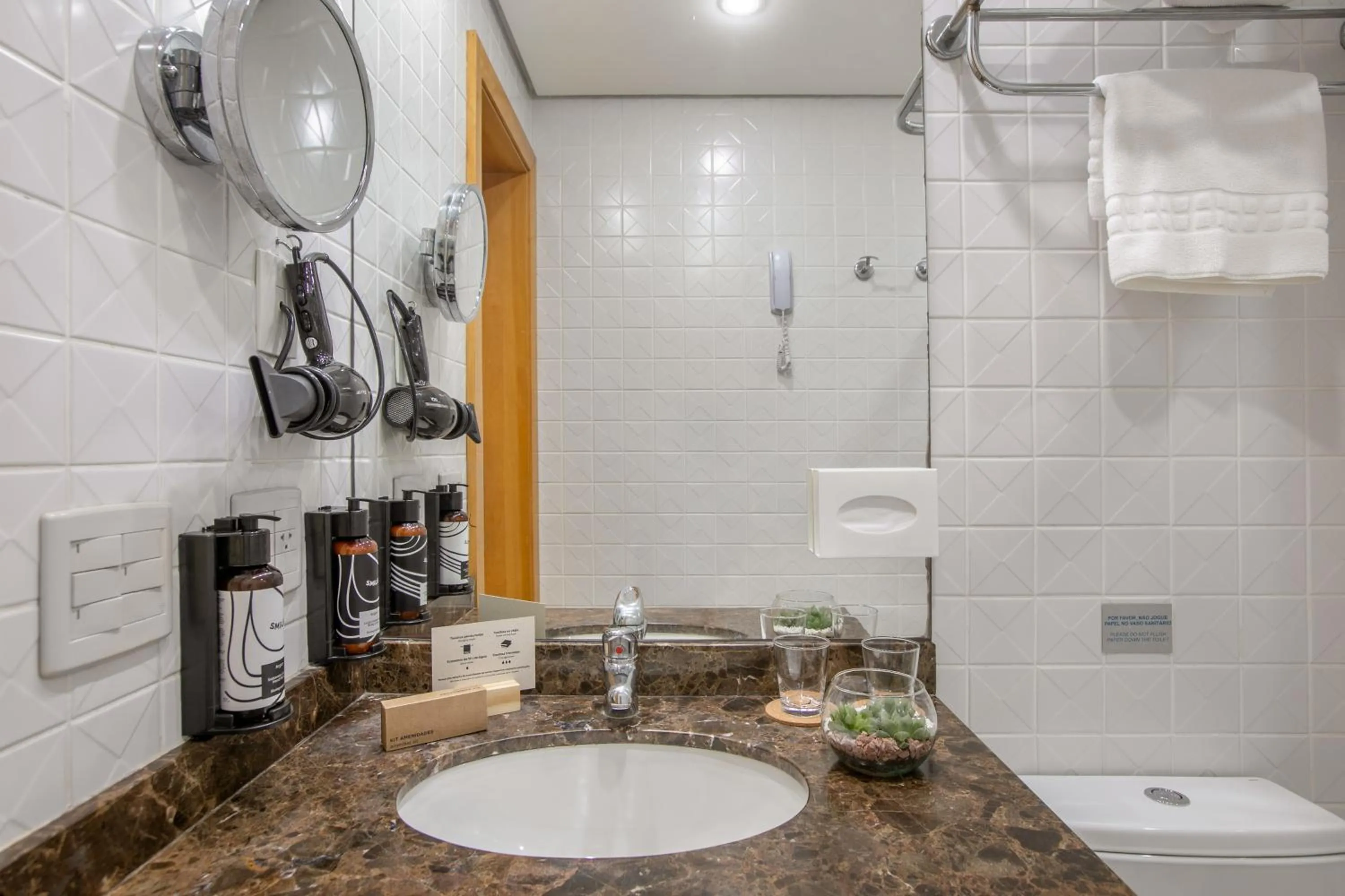 Bathroom in INNSiDE by Meliá São Paulo Higienópolis