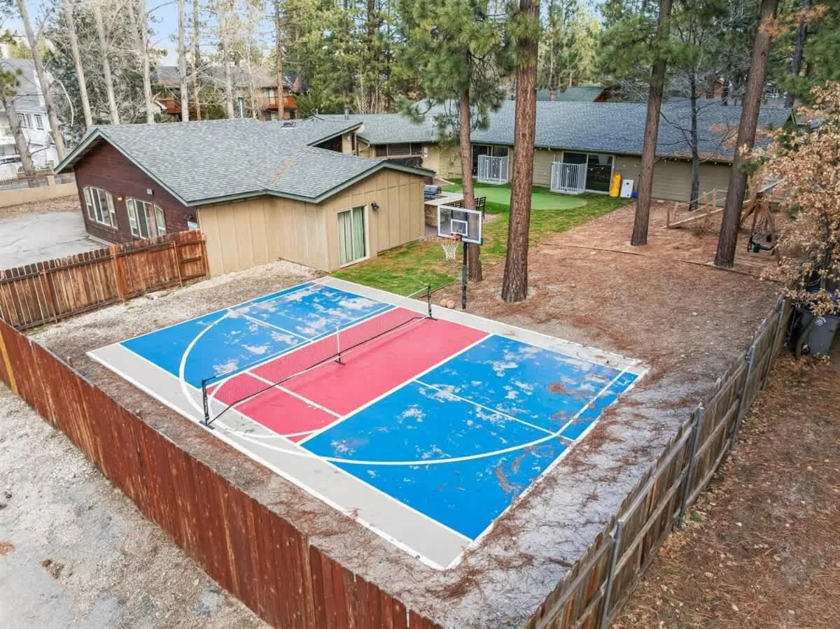 Indoor Pool Game Rm Pickleball Spa BBQ PetOk