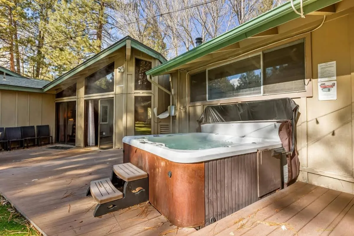 Indoor Pool Game Rm Pickleball Spa BBQ PetOk