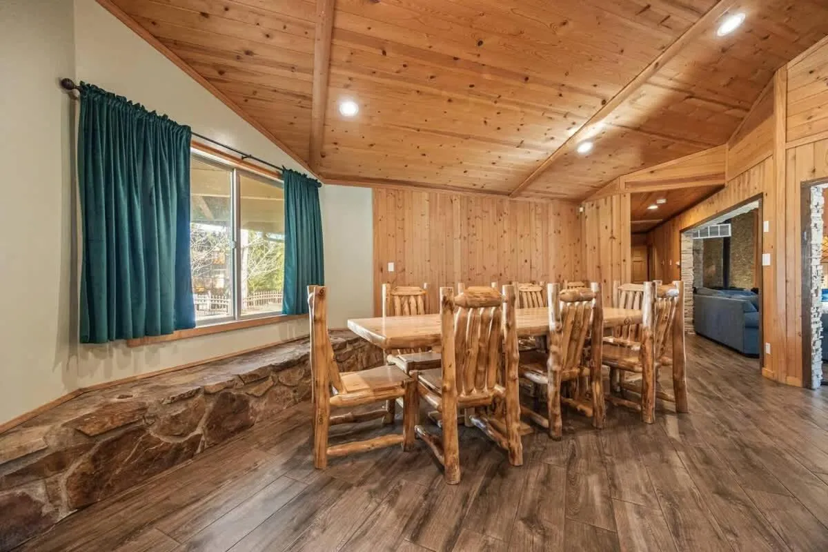 Indoor Pool Game Rm Pickleball Spa BBQ PetOk