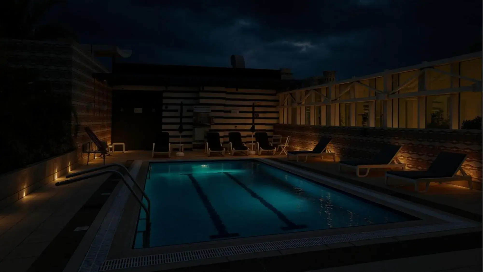 Pool view in Queen Palace Hotel Pool view in Queen Palace Hotel