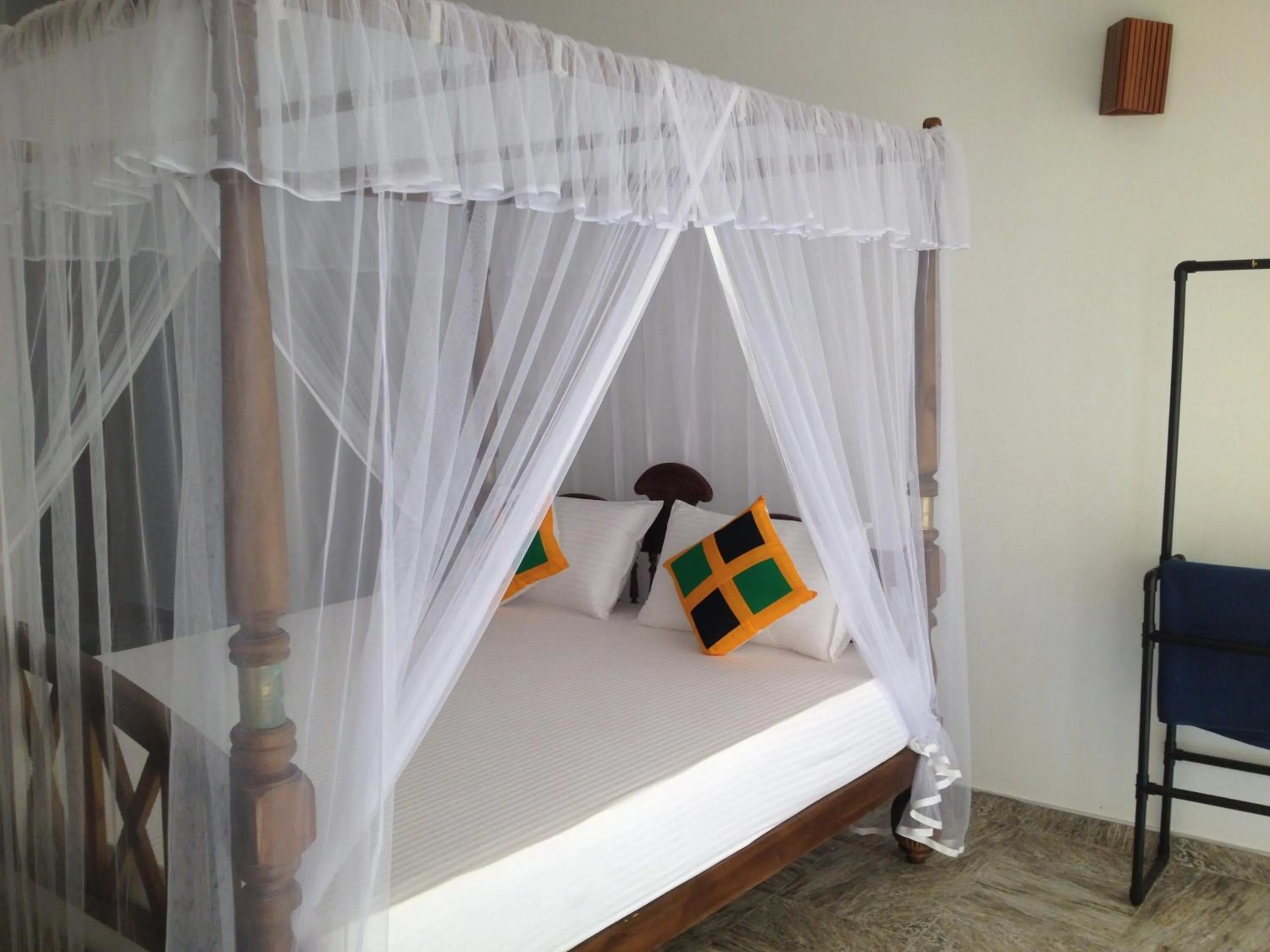 Bed in Mirissa Seastar