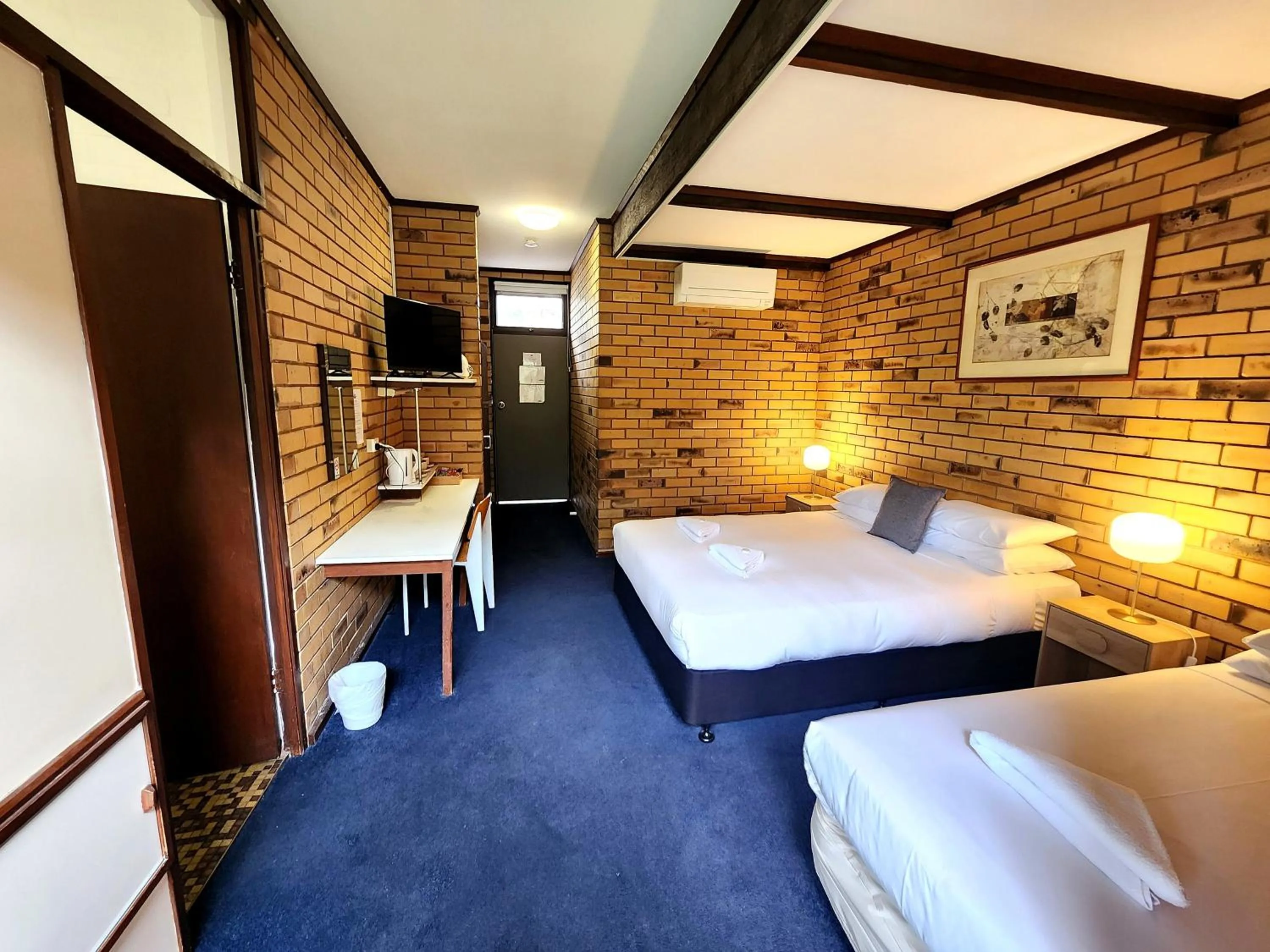 Bed in Fish Creek Hotel