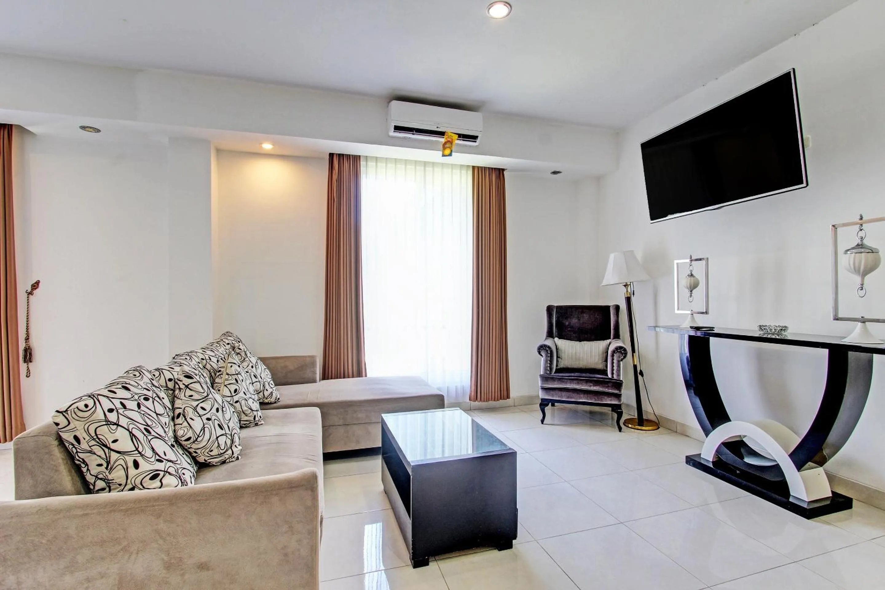 Bedroom in Collection O Gunung Kidul Near Baron Beach Formerly Orchid Hotel