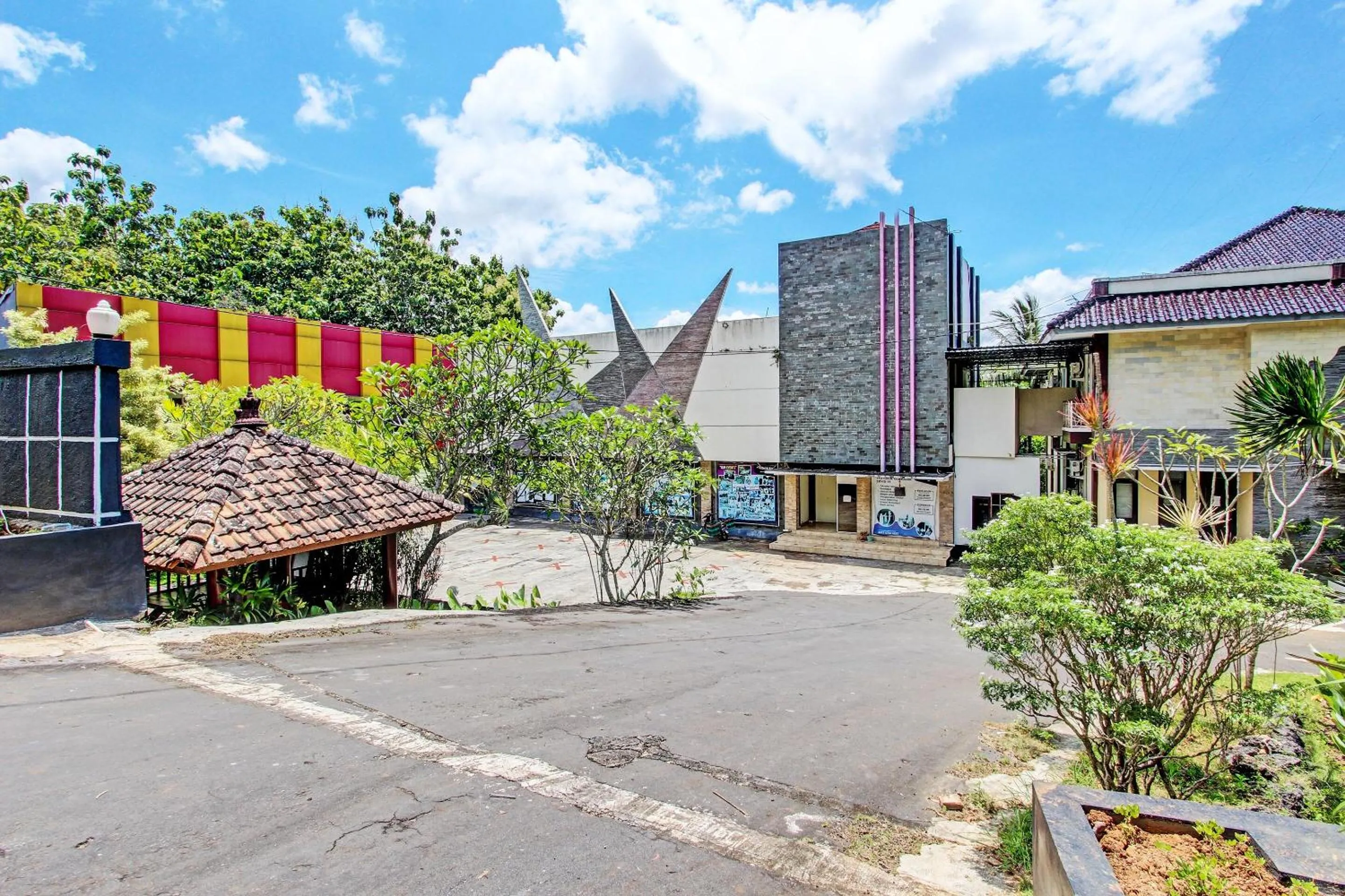 Facade/entrance in Collection O Gunung Kidul Near Baron Beach Formerly Orchid Hotel