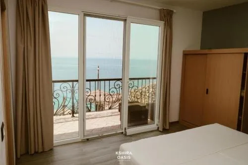 Kshira Oasis Qeparo - Boutique Beachfront Suites & Restaurant