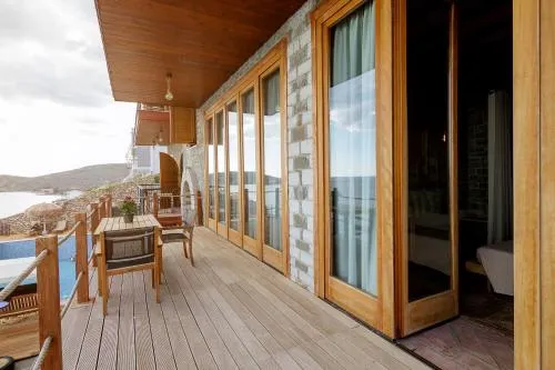 Kshira Oasis Qeparo - Boutique Beachfront Suites & Restaurant