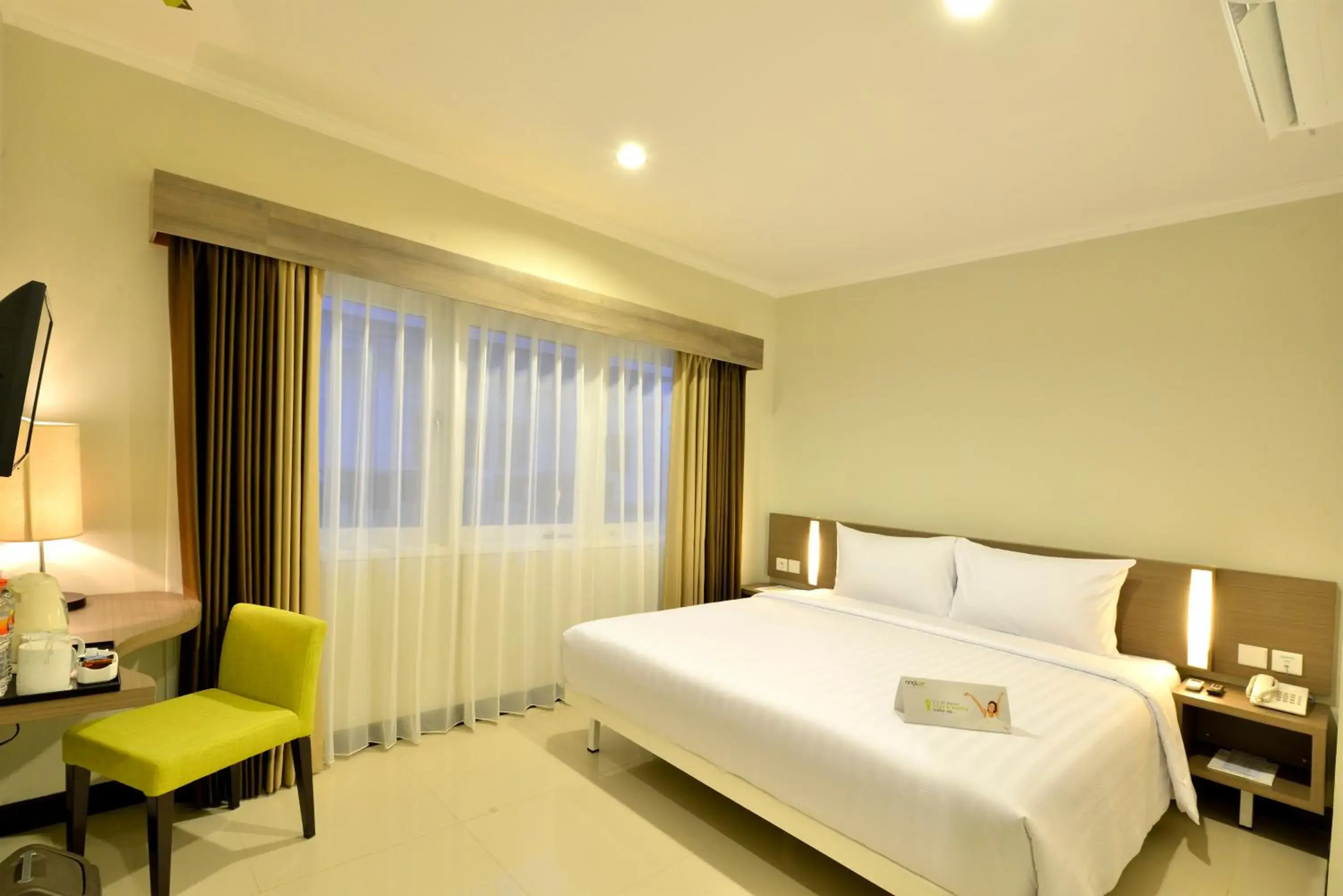 Photo of the whole room, Room Photo in Whiz Prime Hotel Darmo Harapan Surabaya