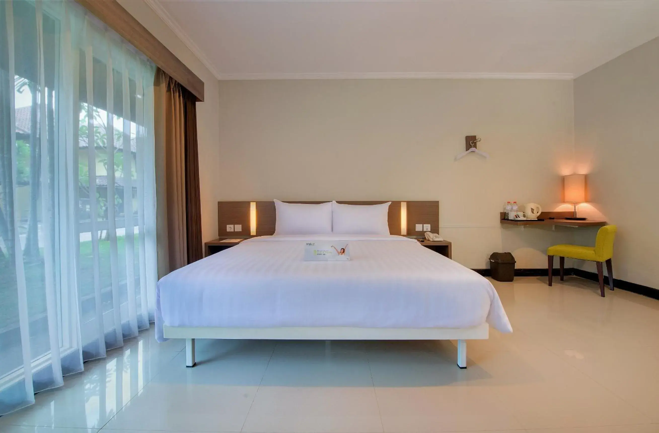 Bed in Whiz Prime Hotel Darmo Harapan Surabaya