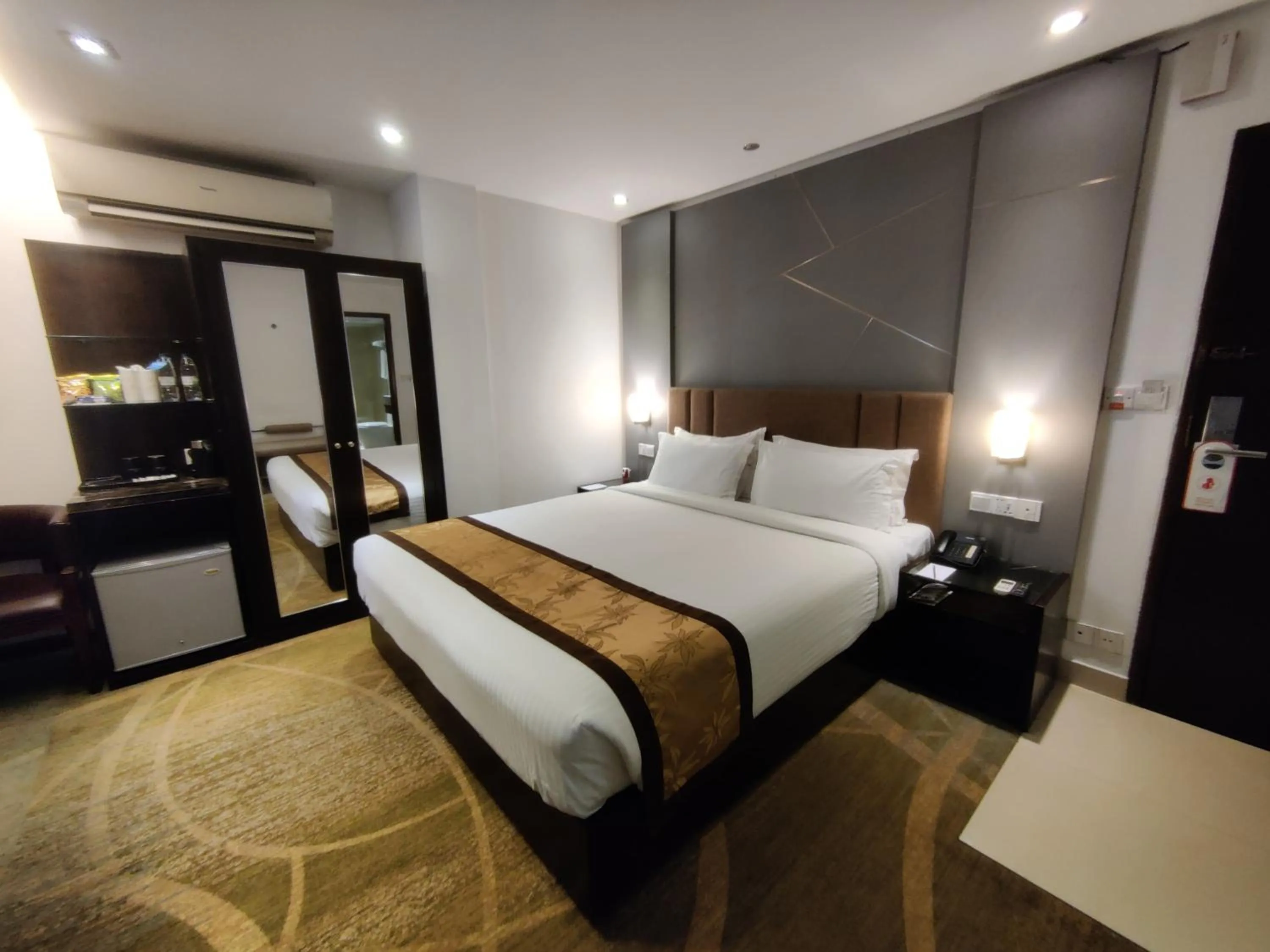 Bed in Hotel Bengal Canary Park