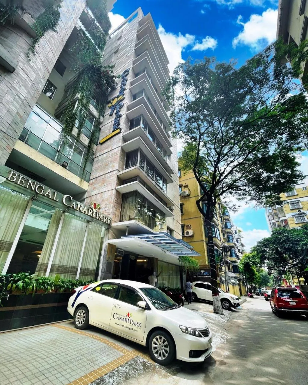 Parking in Hotel Bengal Canary Park