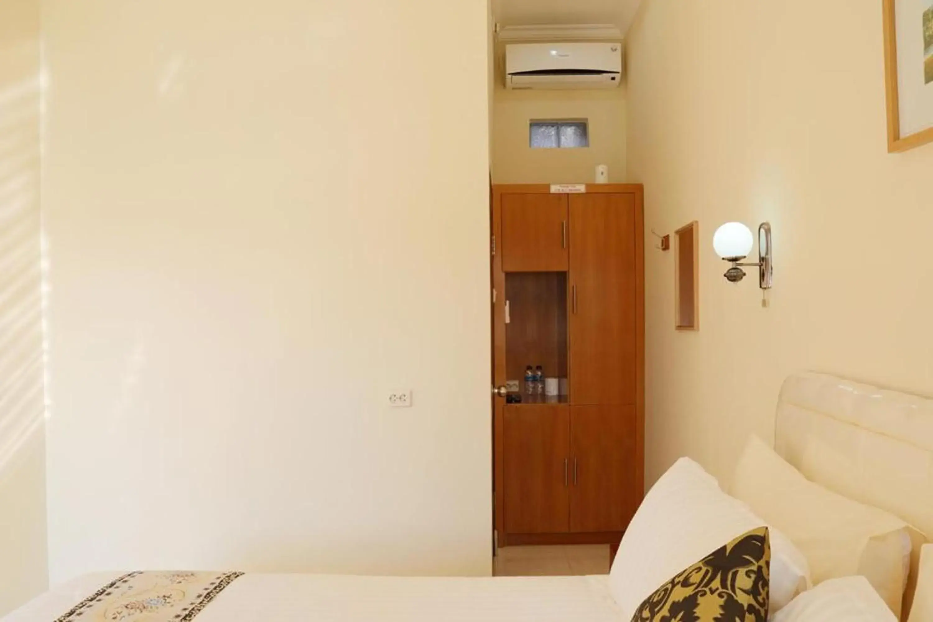 Bedroom, Bed in Whiterose Guesthouse Bedroom, Bed in Whiterose Guesthouse