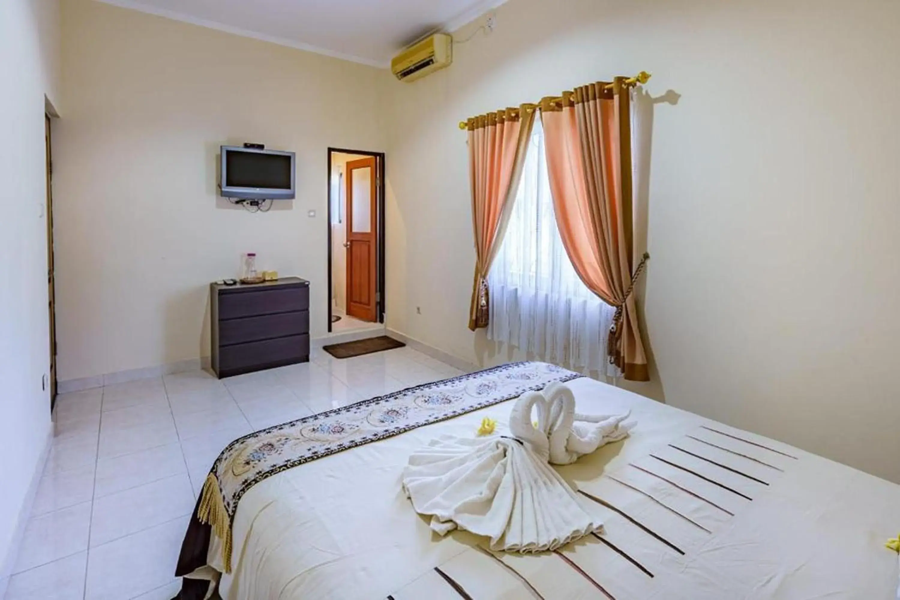 Bedroom, Bed in Whiterose Guesthouse Bedroom, Bed in Whiterose Guesthouse