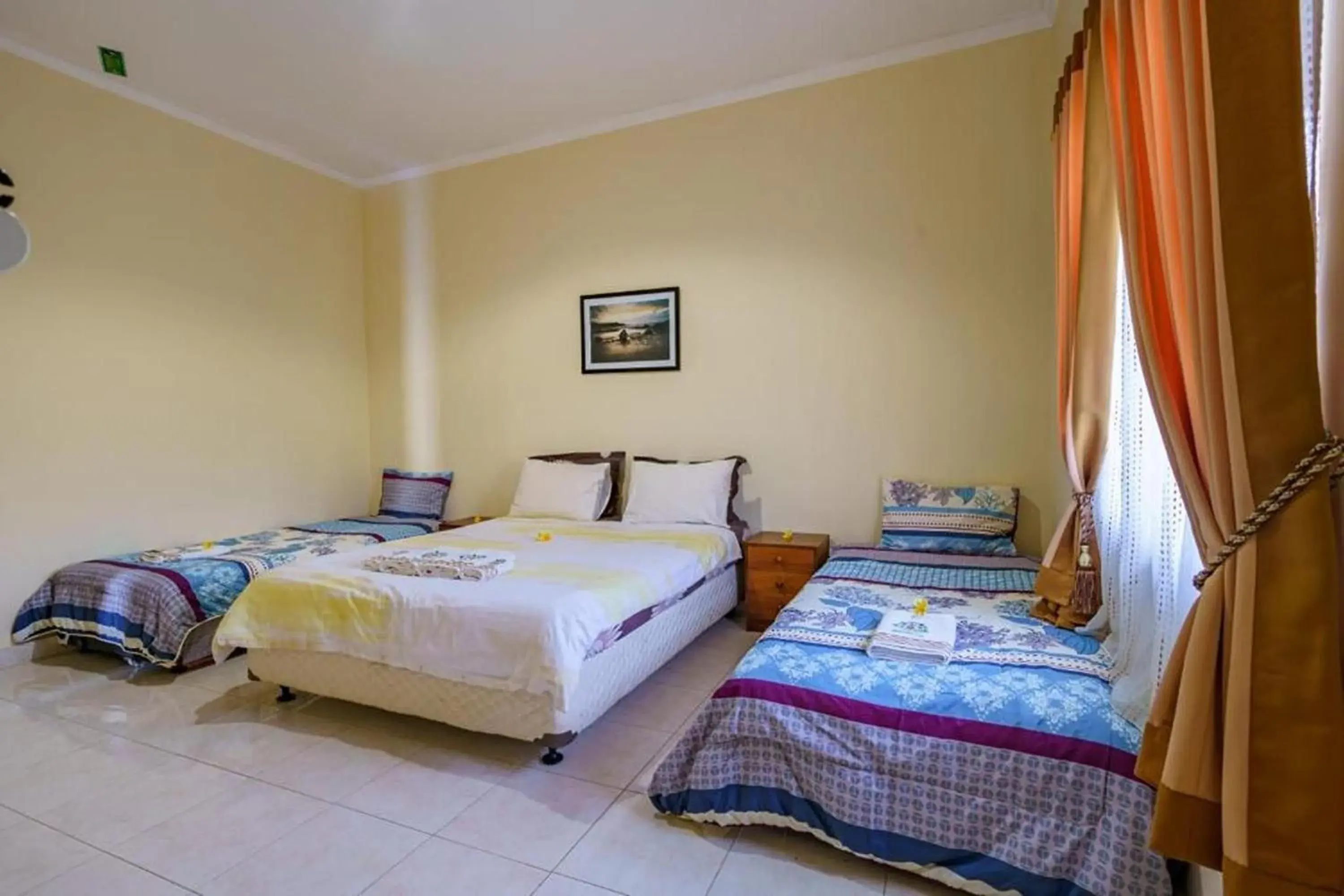 Family Room with Balcony in Whiterose Guesthouse Family Room with Balcony in Whiterose Guesthouse