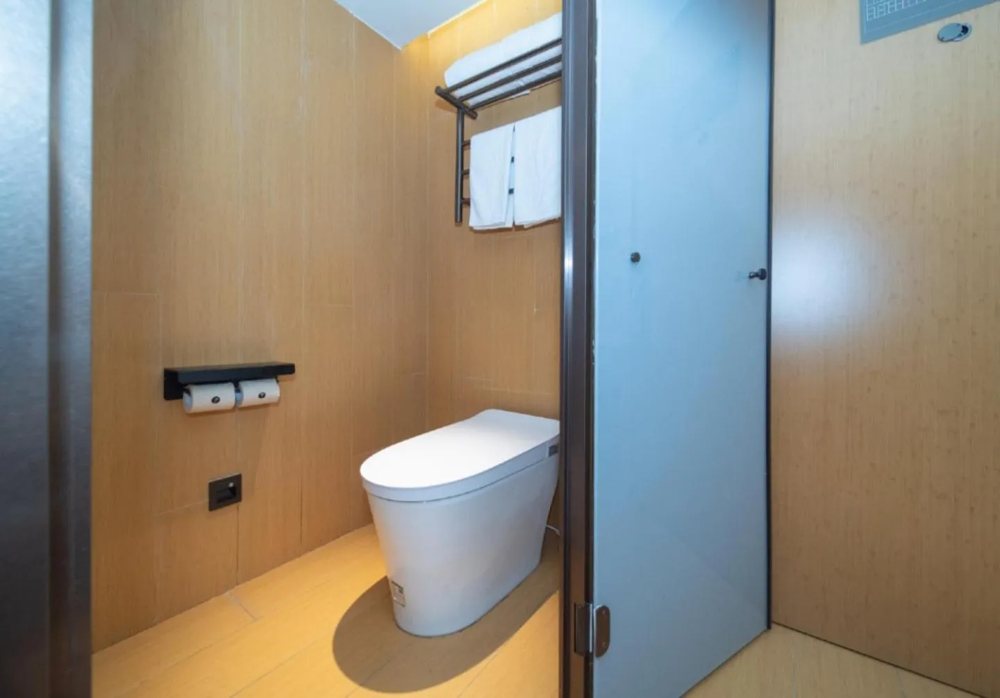 Hot Tub in JI Hotel Sanya Romance Park