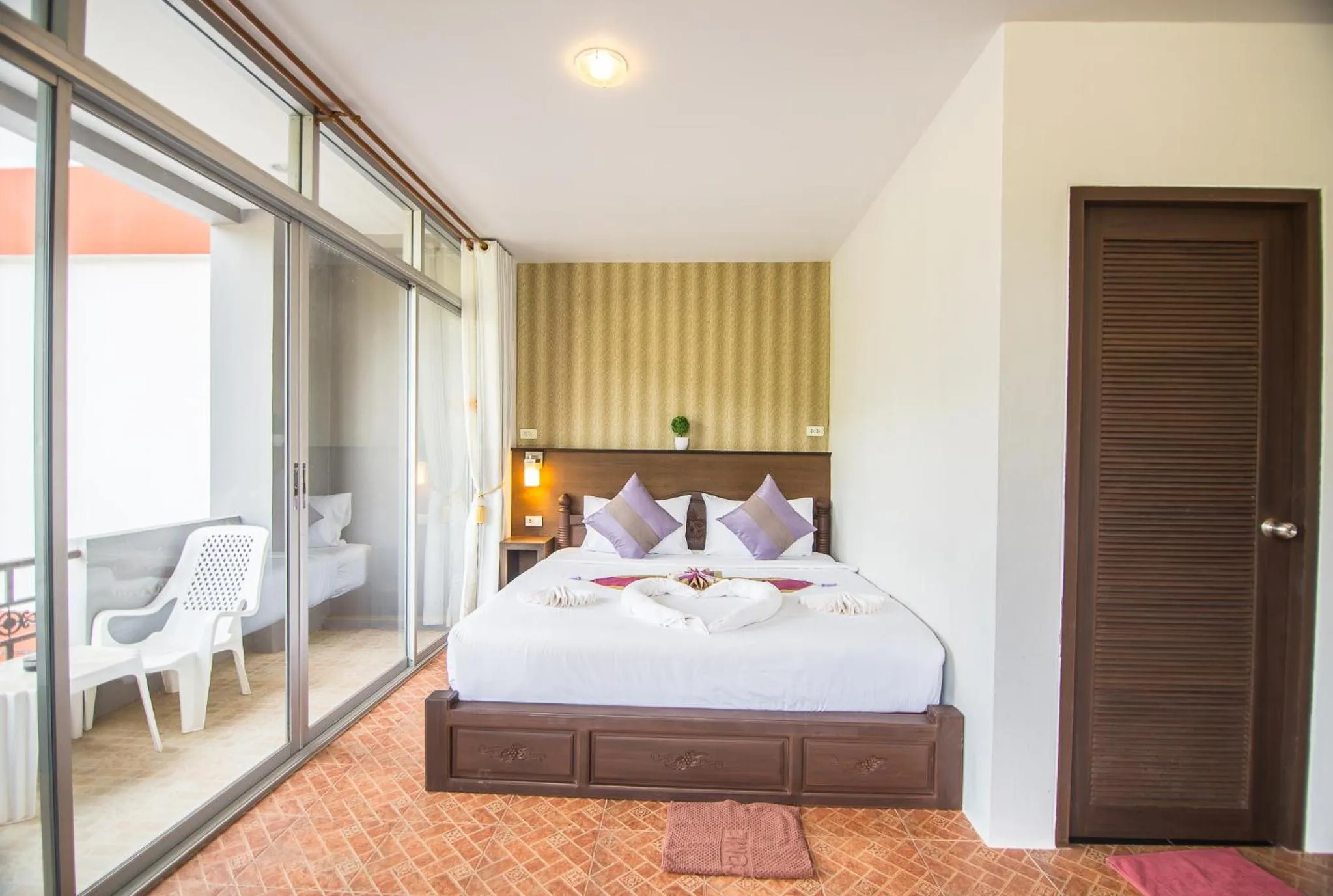 Bedroom, Bed in Lanta Nice Beach House