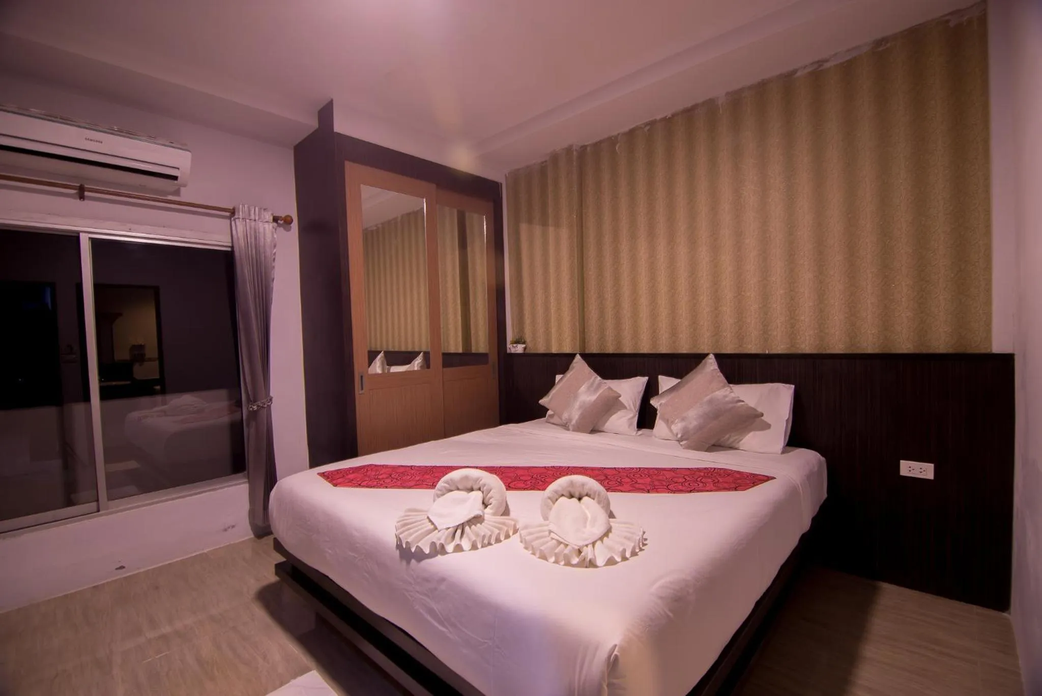 Bedroom, Bed in Lanta Nice Beach House