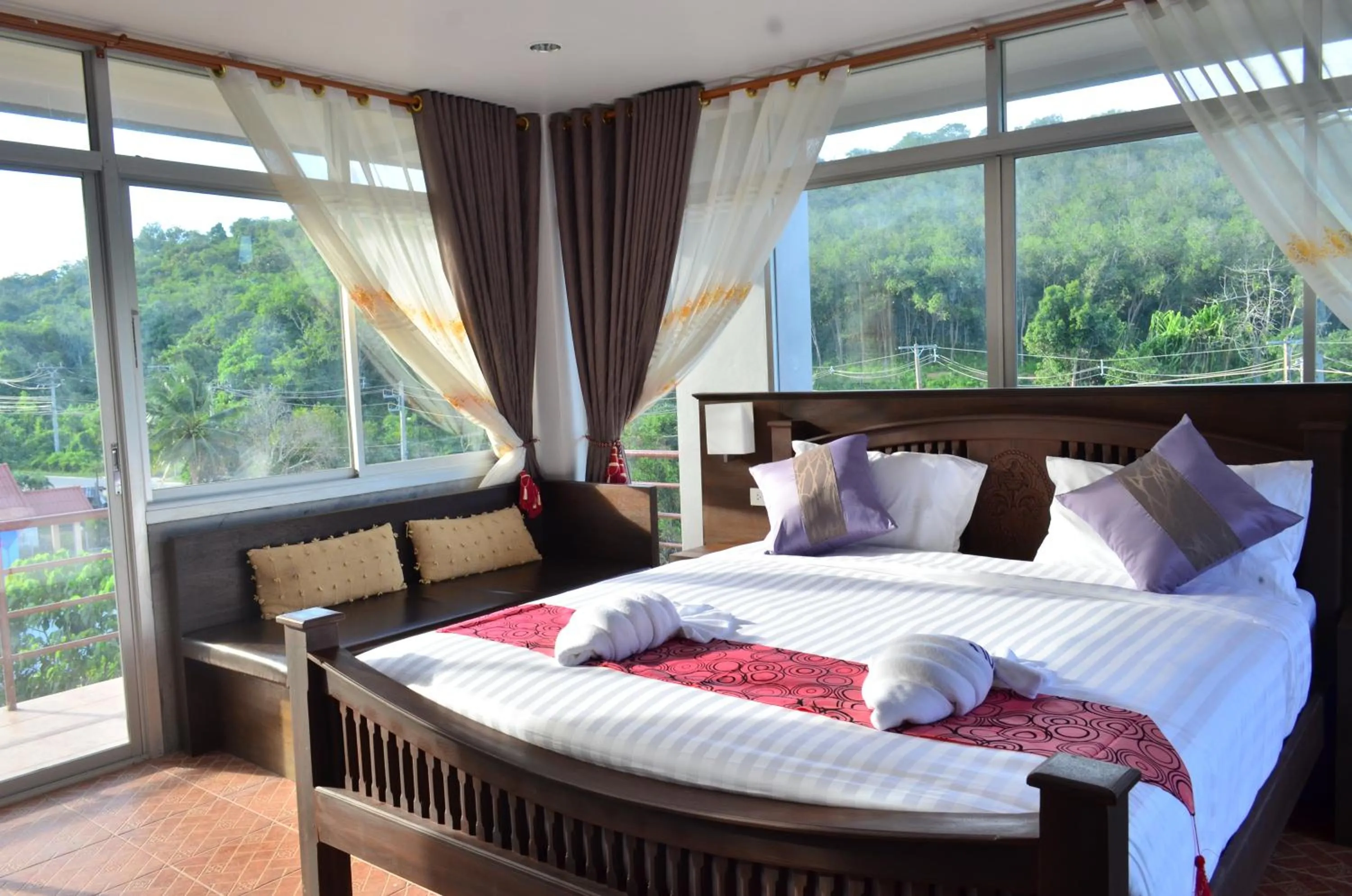 Day, Bed in Lanta Nice Beach House