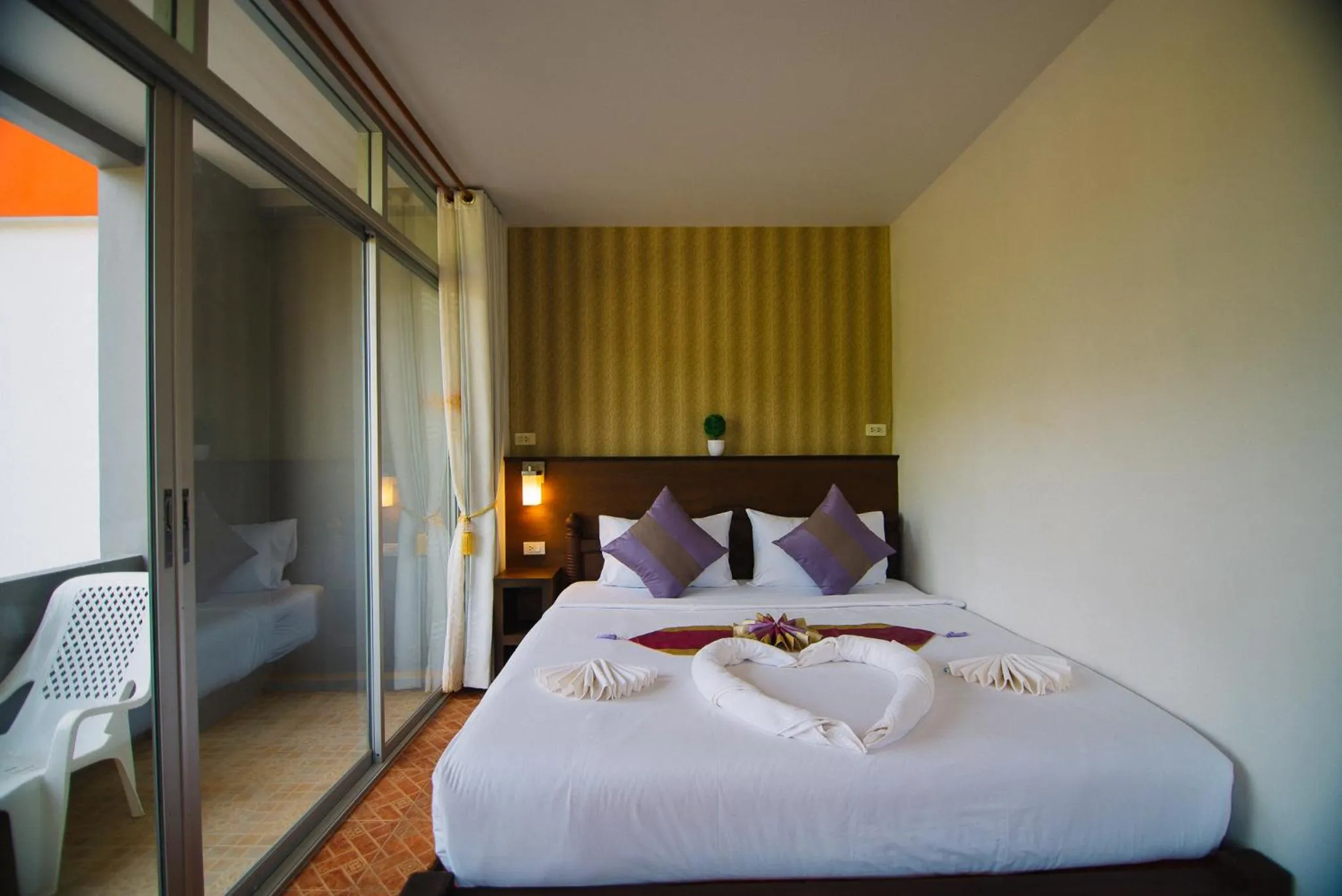 Bedroom, Bed in Lanta Nice Beach House