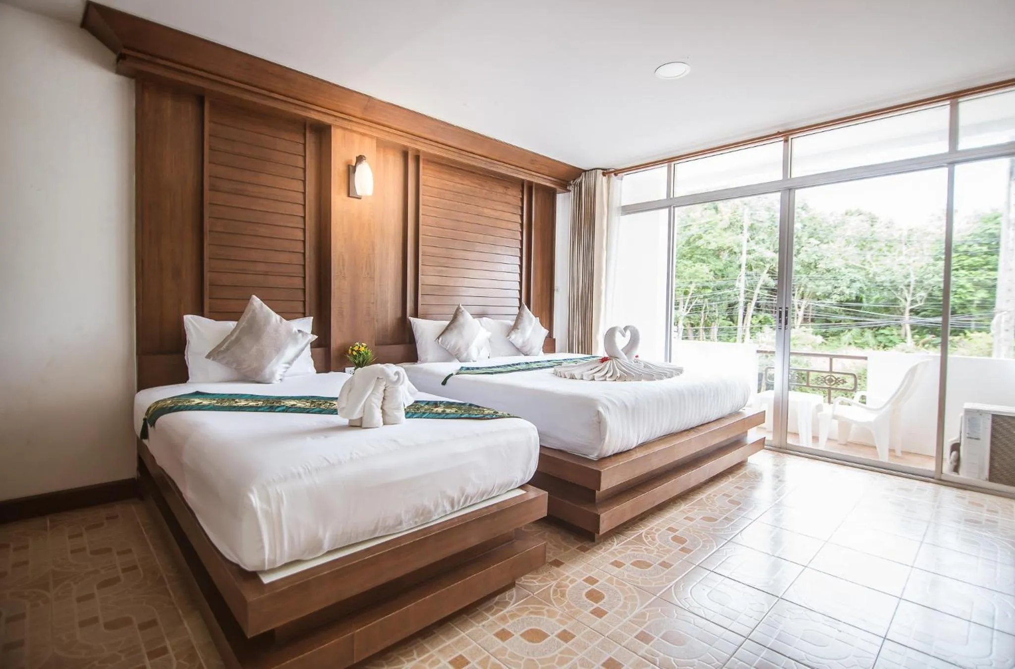 Bedroom, Bed in Lanta Nice Beach House