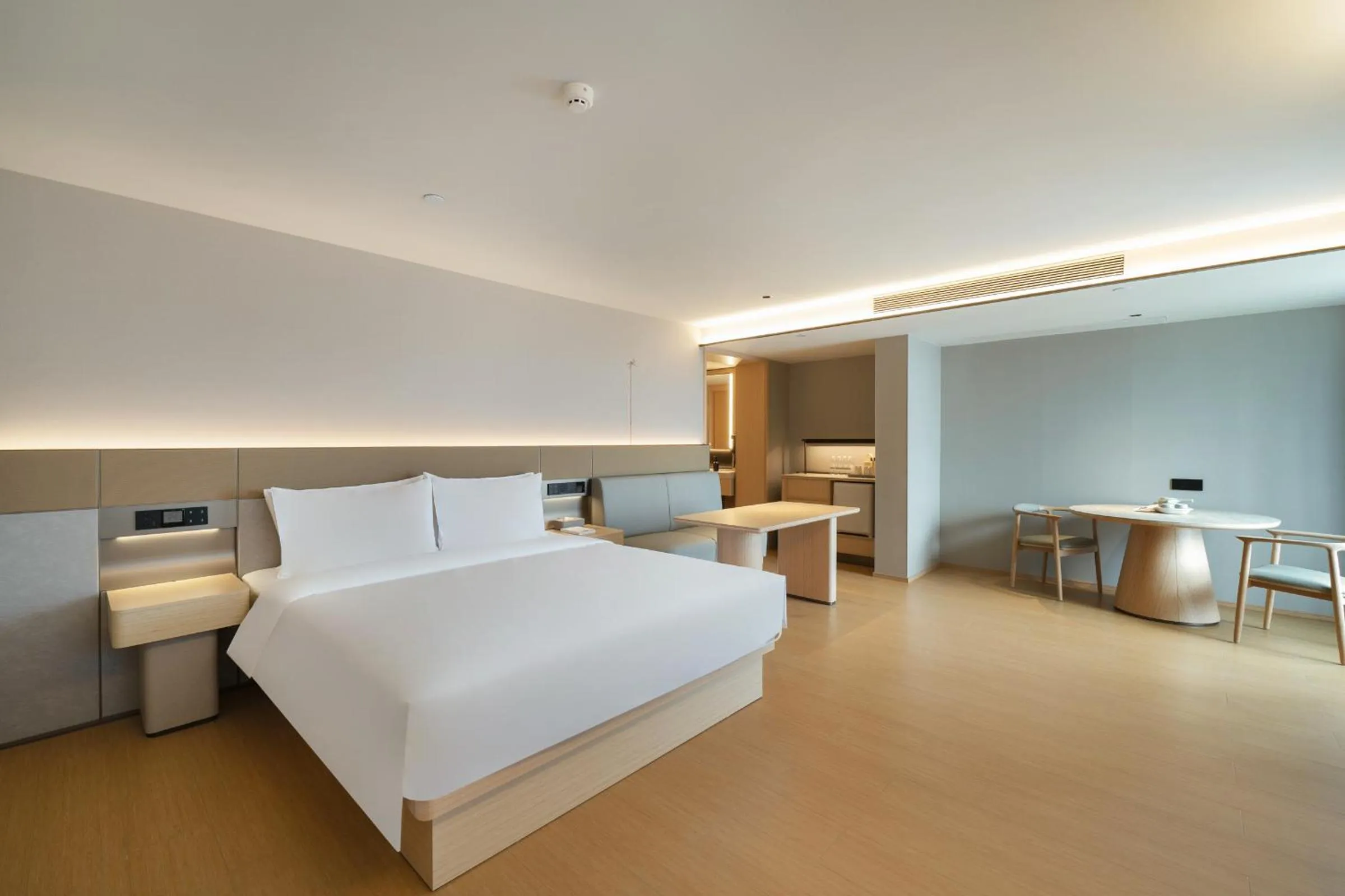 Bed in JI Hotel Sanya Center