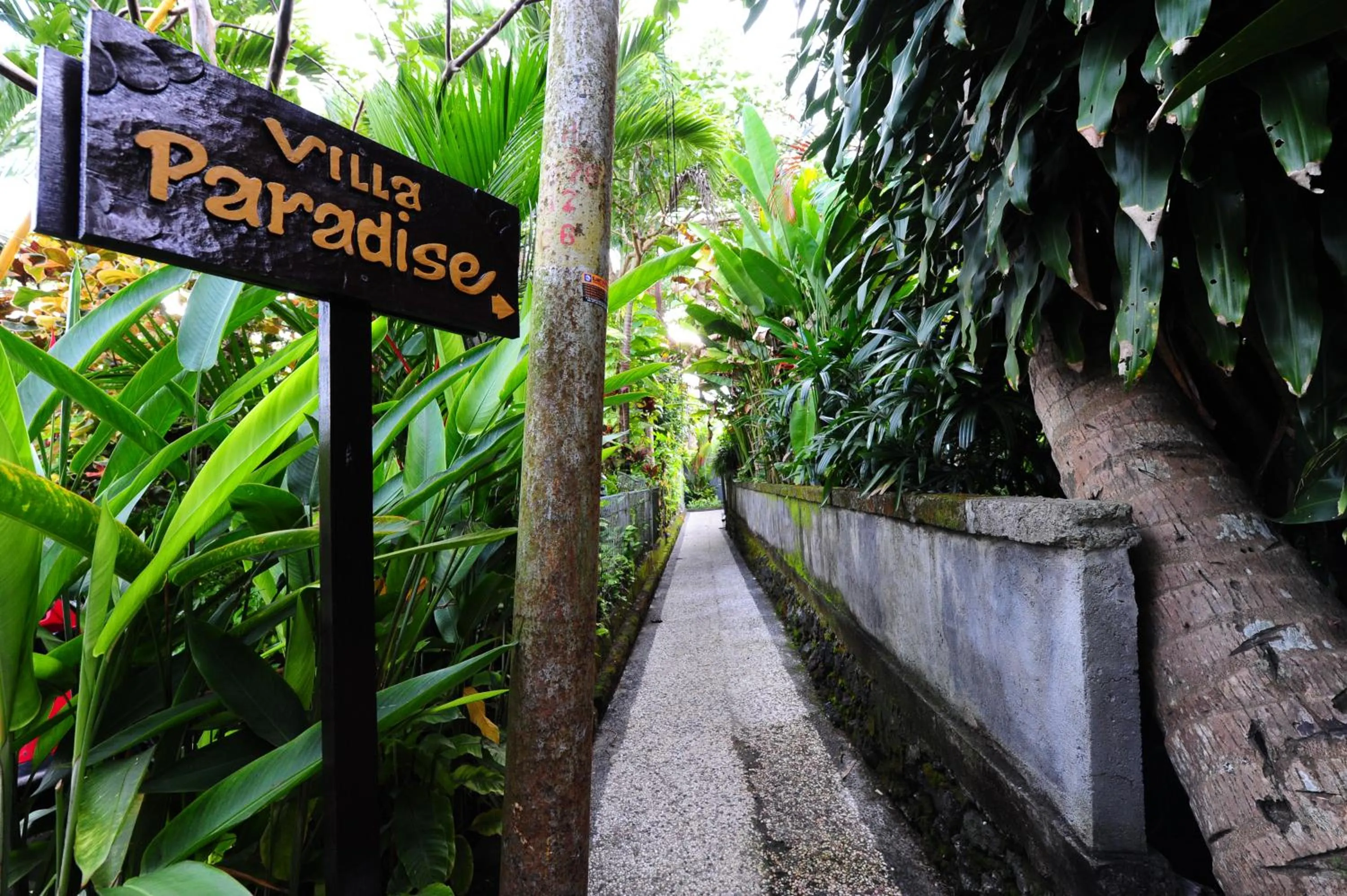Property logo or sign in Villa Paradise