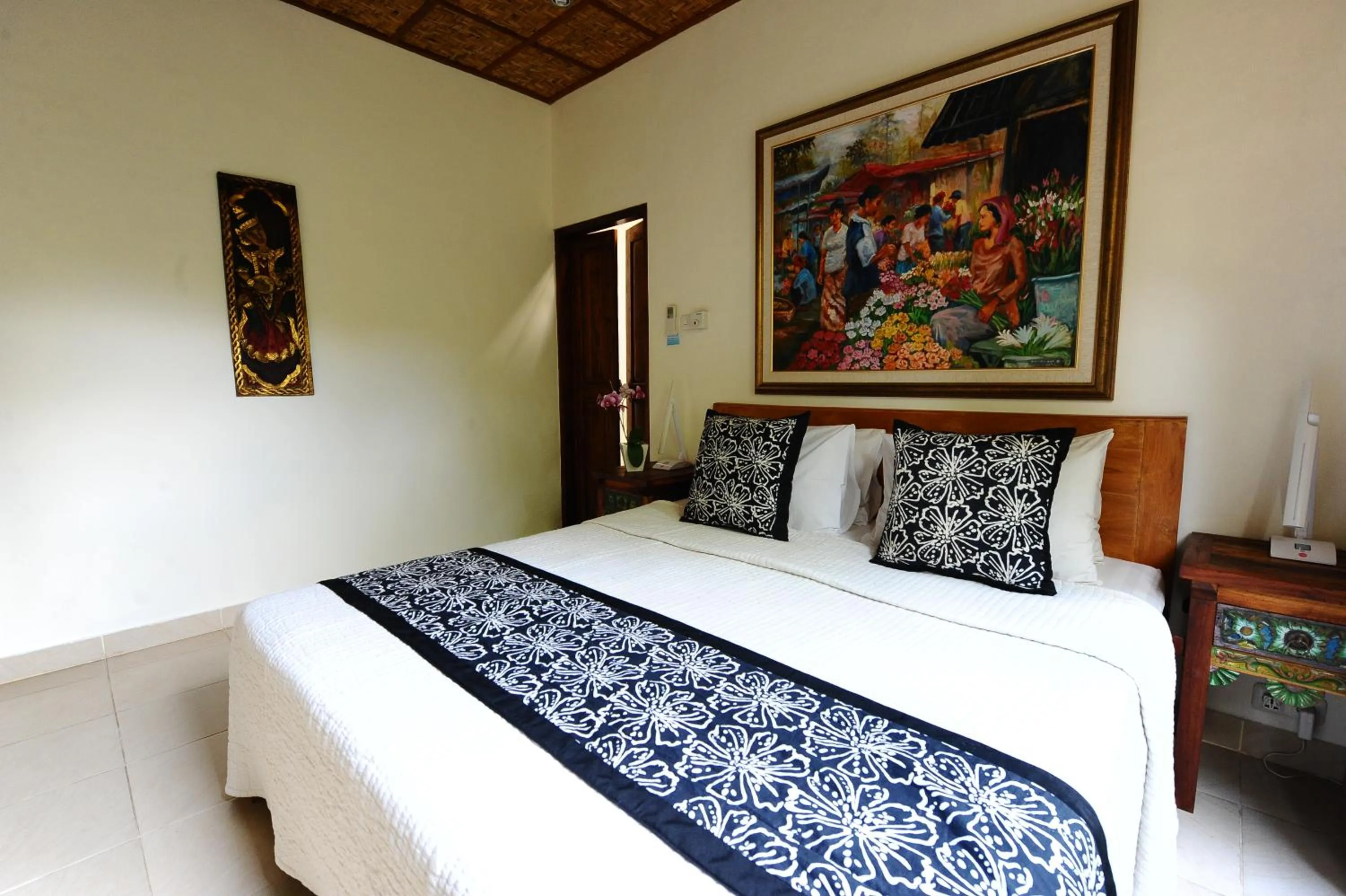 Bed in Villa Paradise