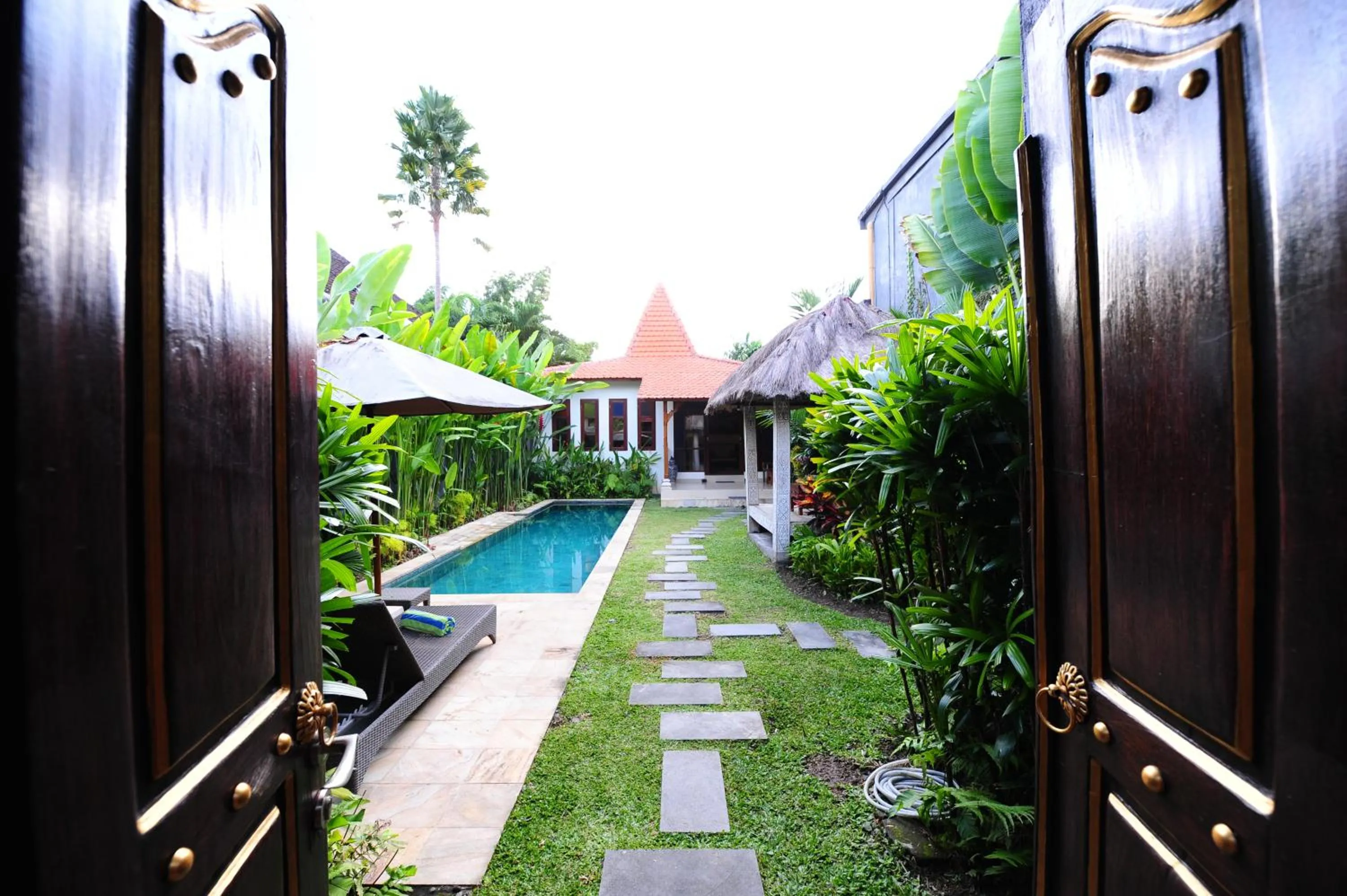 Facade/entrance in Villa Paradise
