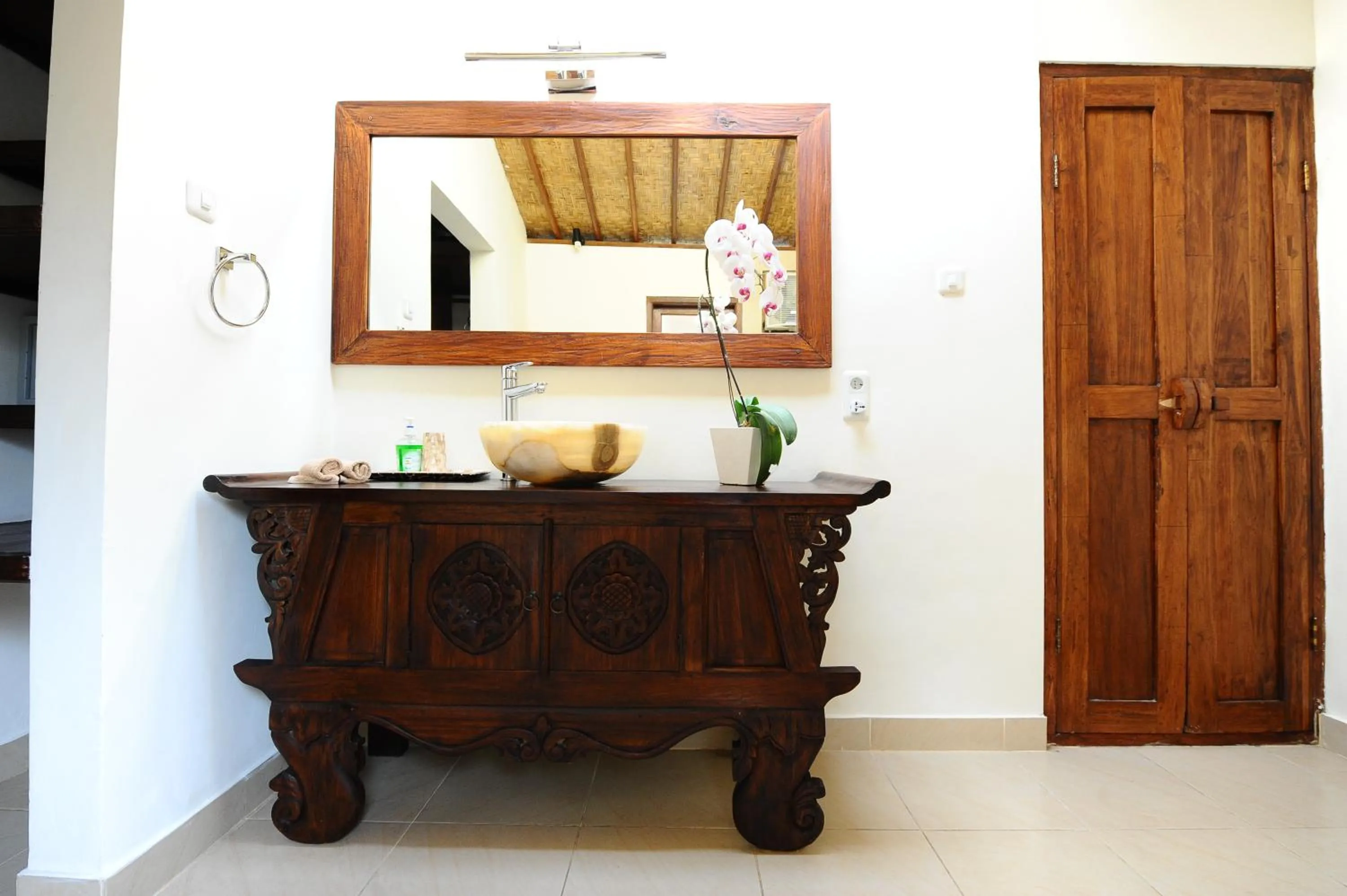 Shower in Villa Paradise