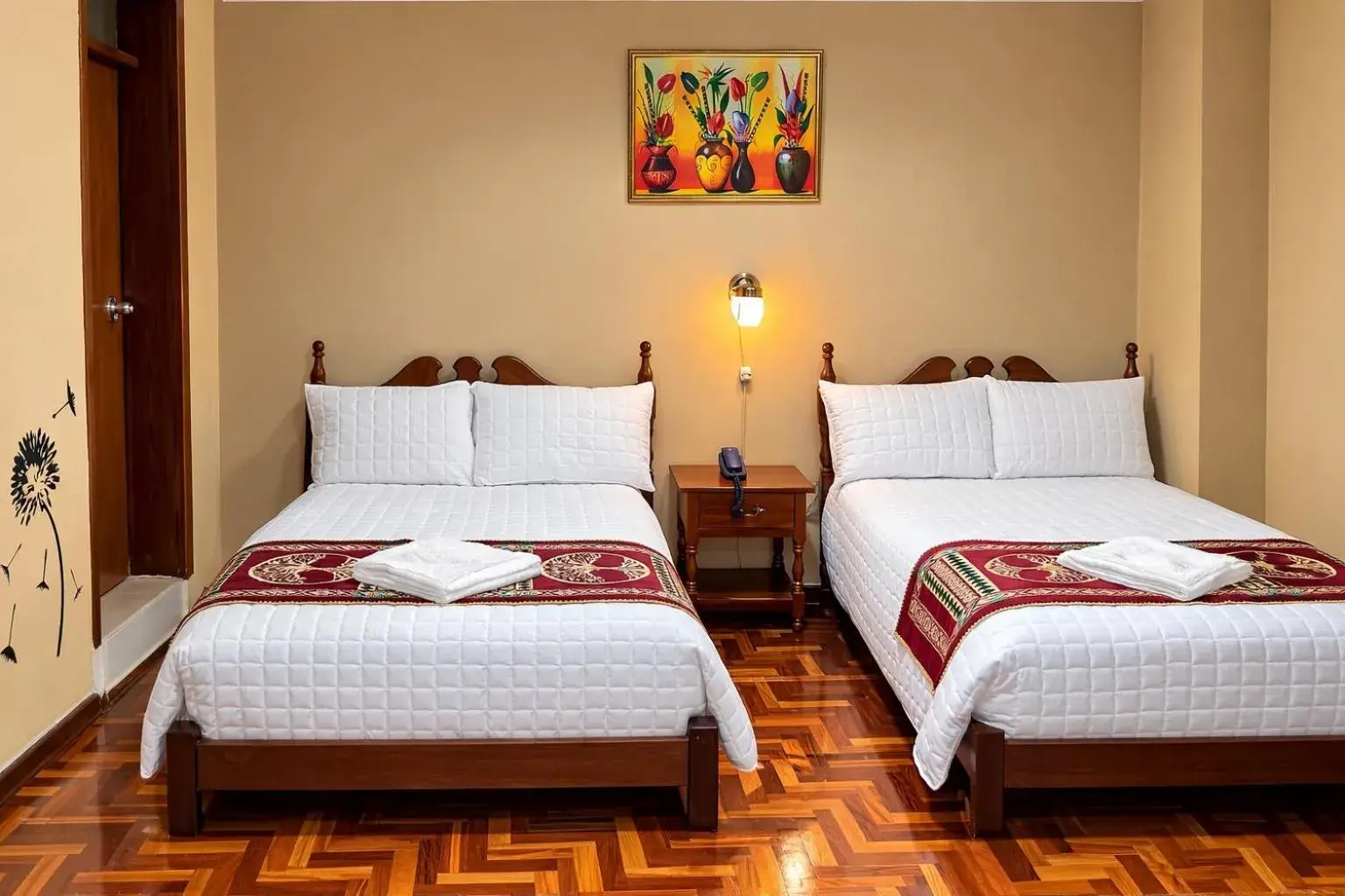 Double Room in Viena Internacional B&B - Rooftop Double Room in Viena Internacional B&B - Rooftop