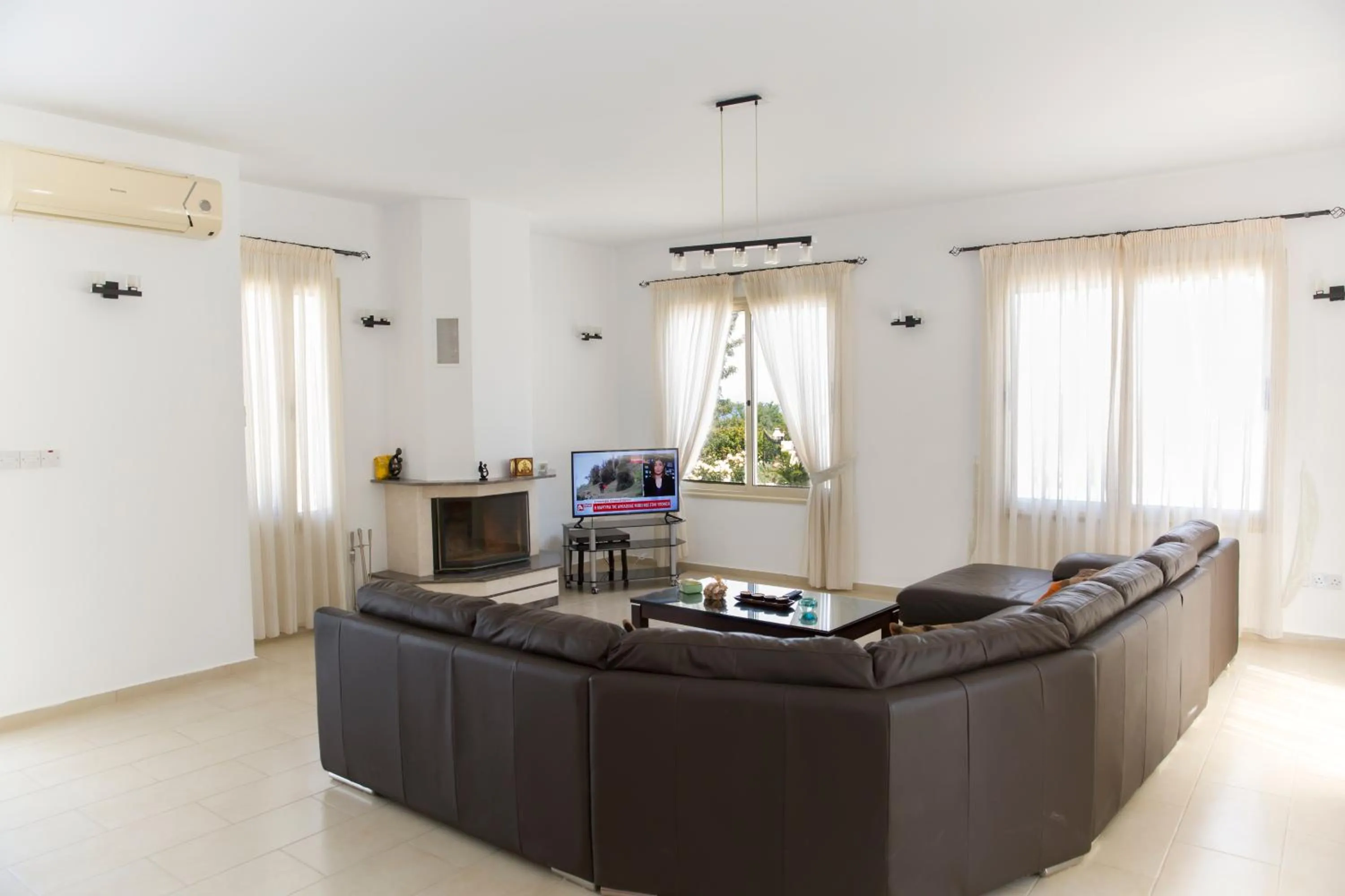 Living room in Eliofos Luxury Villa