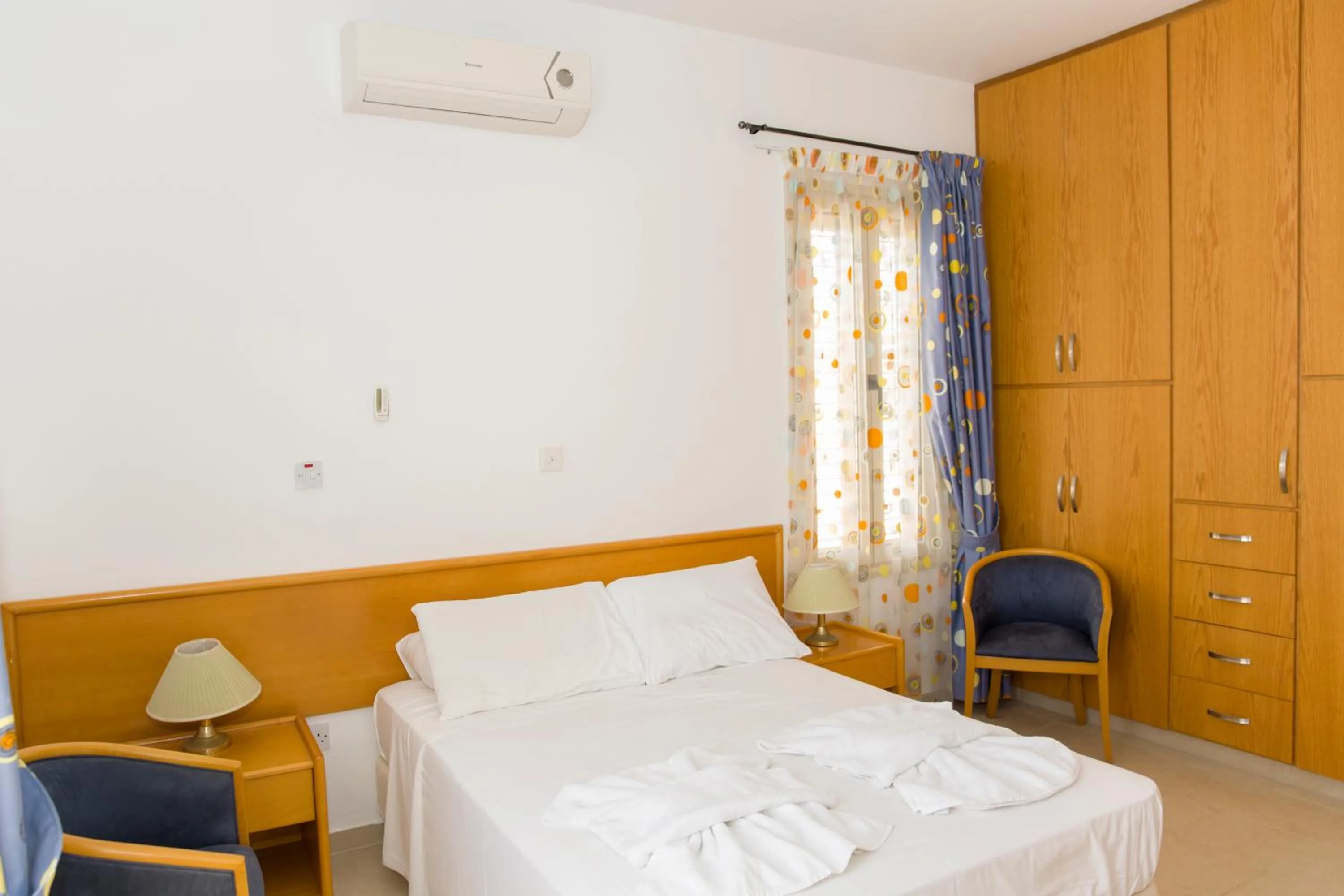 Bedroom, Bed in Eliofos Luxury Villa