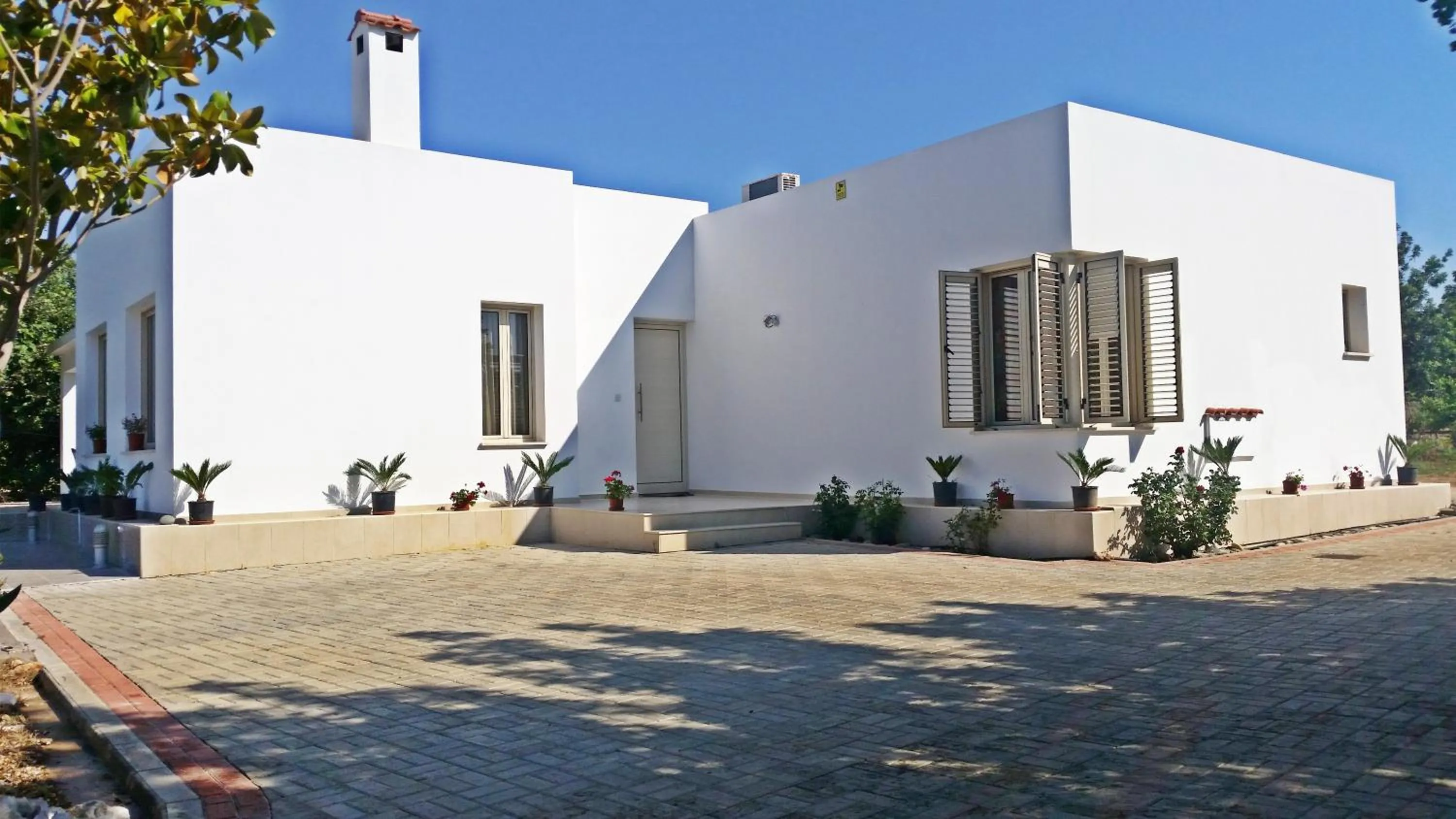 Facade/entrance in Eliofos Luxury Villa