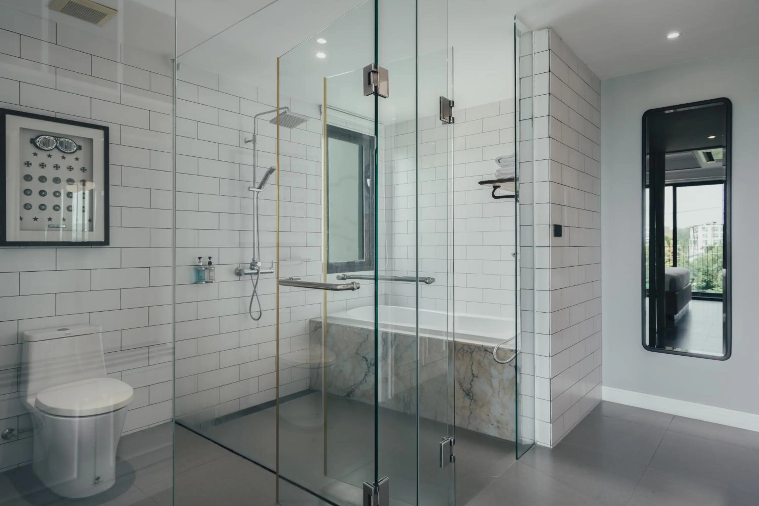 Toilet in Sugar Marina Hotel -AVIATOR- Phuket Airport