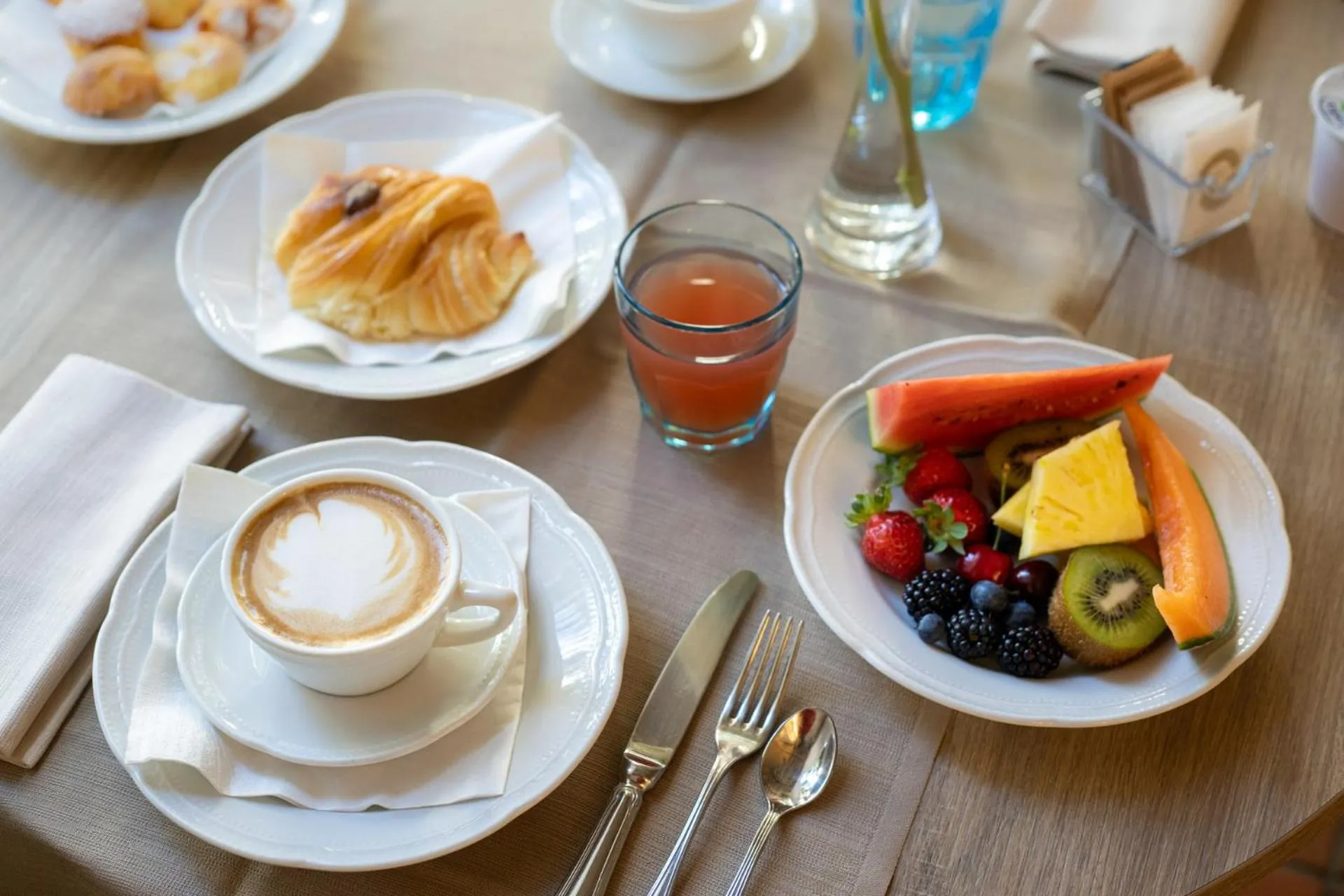 Food and drinks in Hotel Olimpia