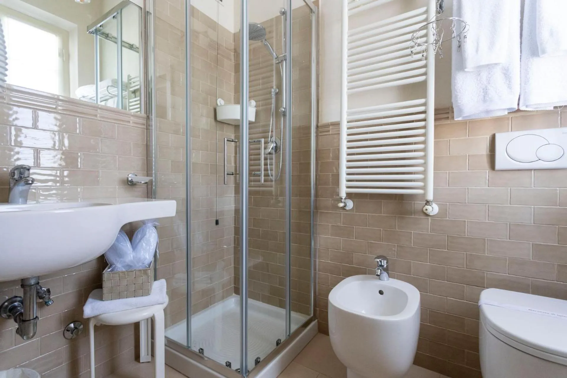 Bathroom in Hotel Olimpia