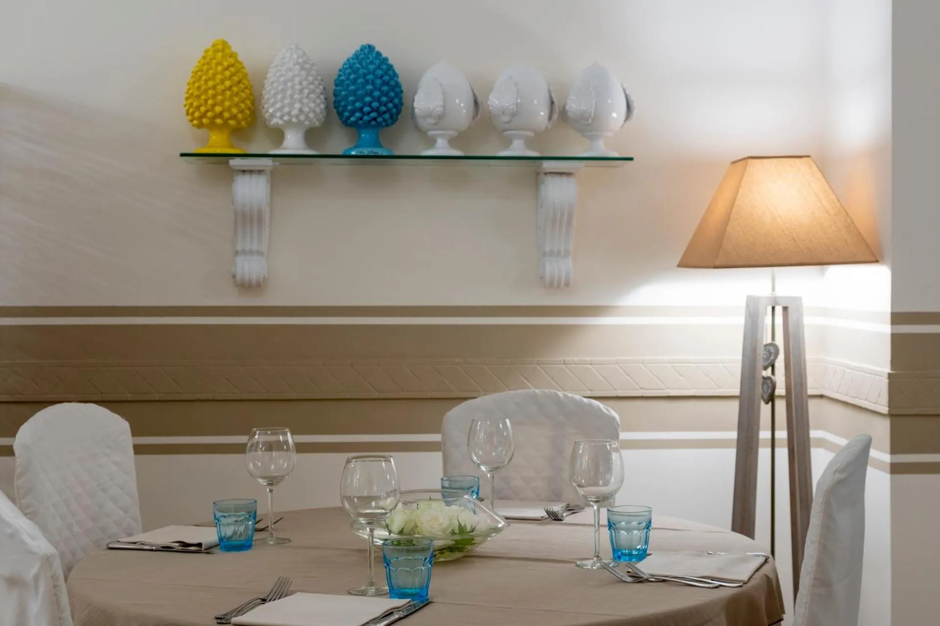 Restaurant/places to eat in Hotel Olimpia