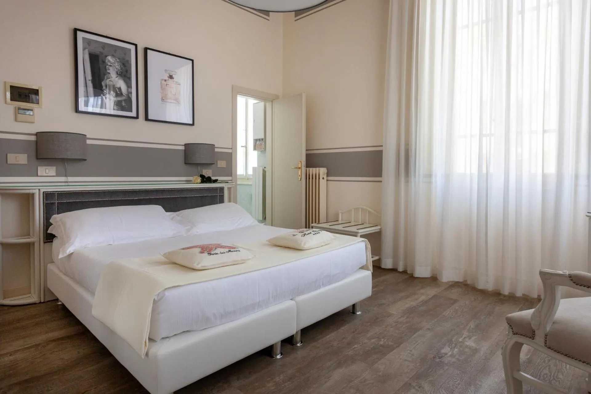 Bed in Hotel Olimpia