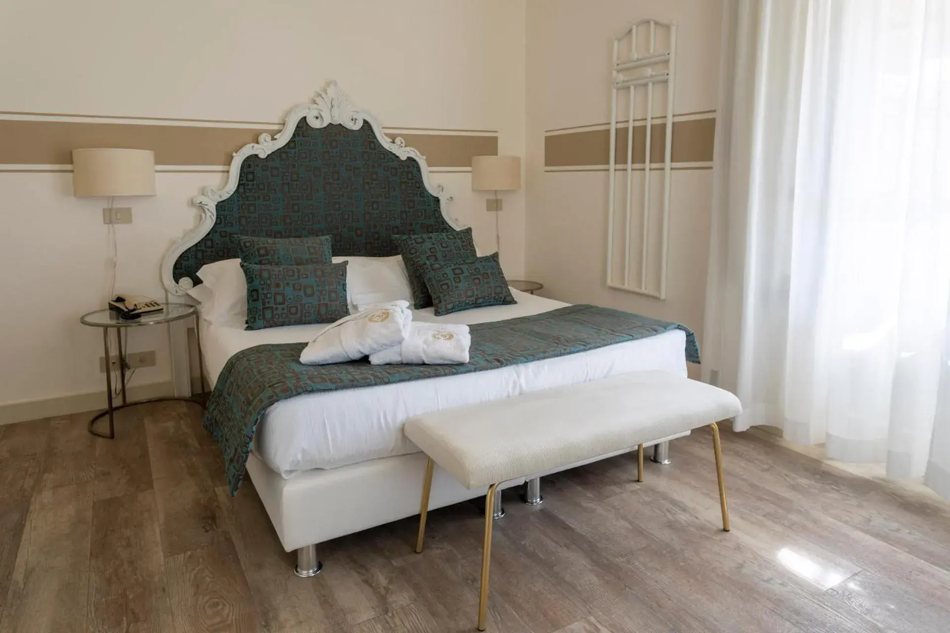 Double Room with Balcony in Hotel Olimpia Double Room with Balcony in Hotel Olimpia