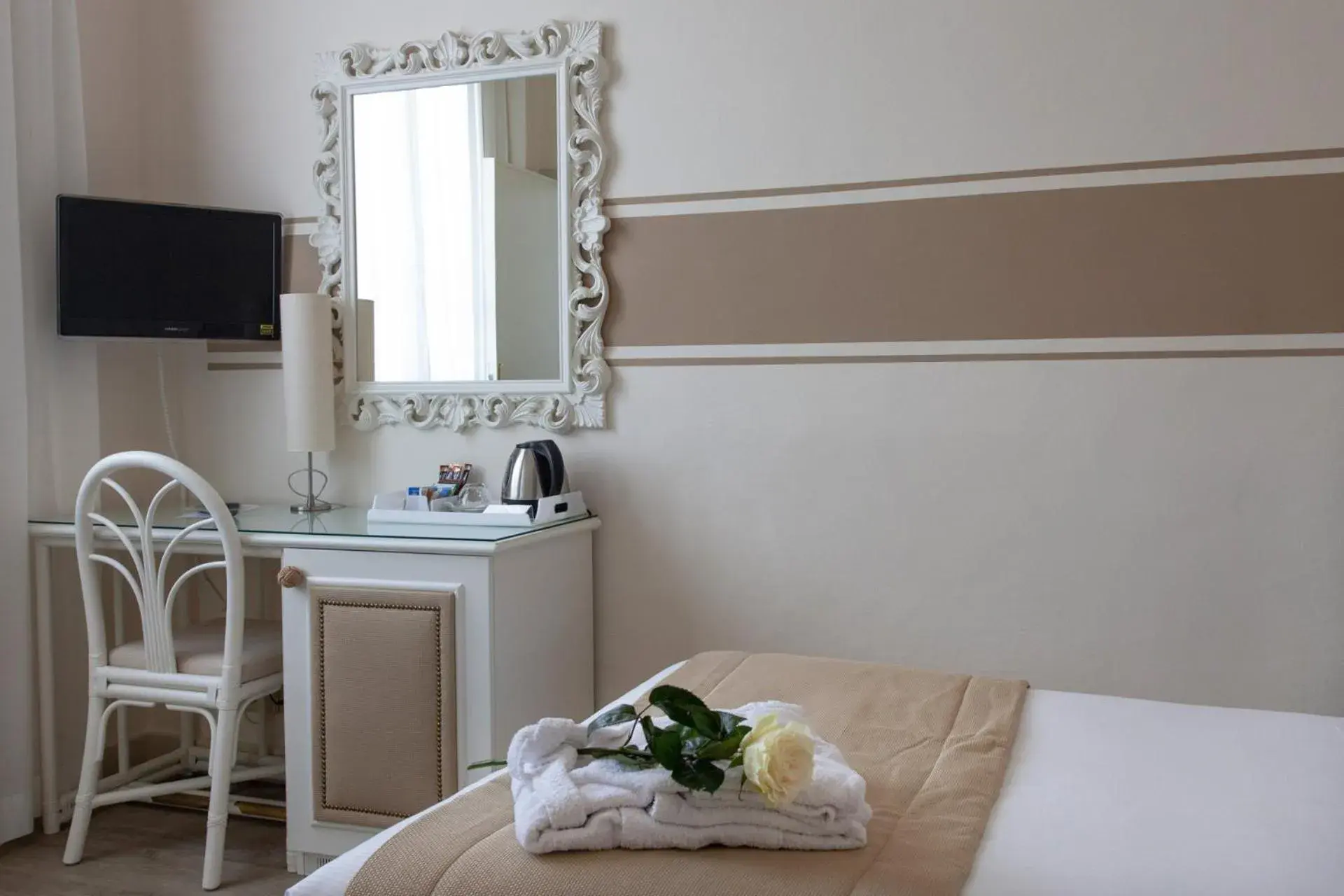 Single Room in Hotel Olimpia Single Room in Hotel Olimpia