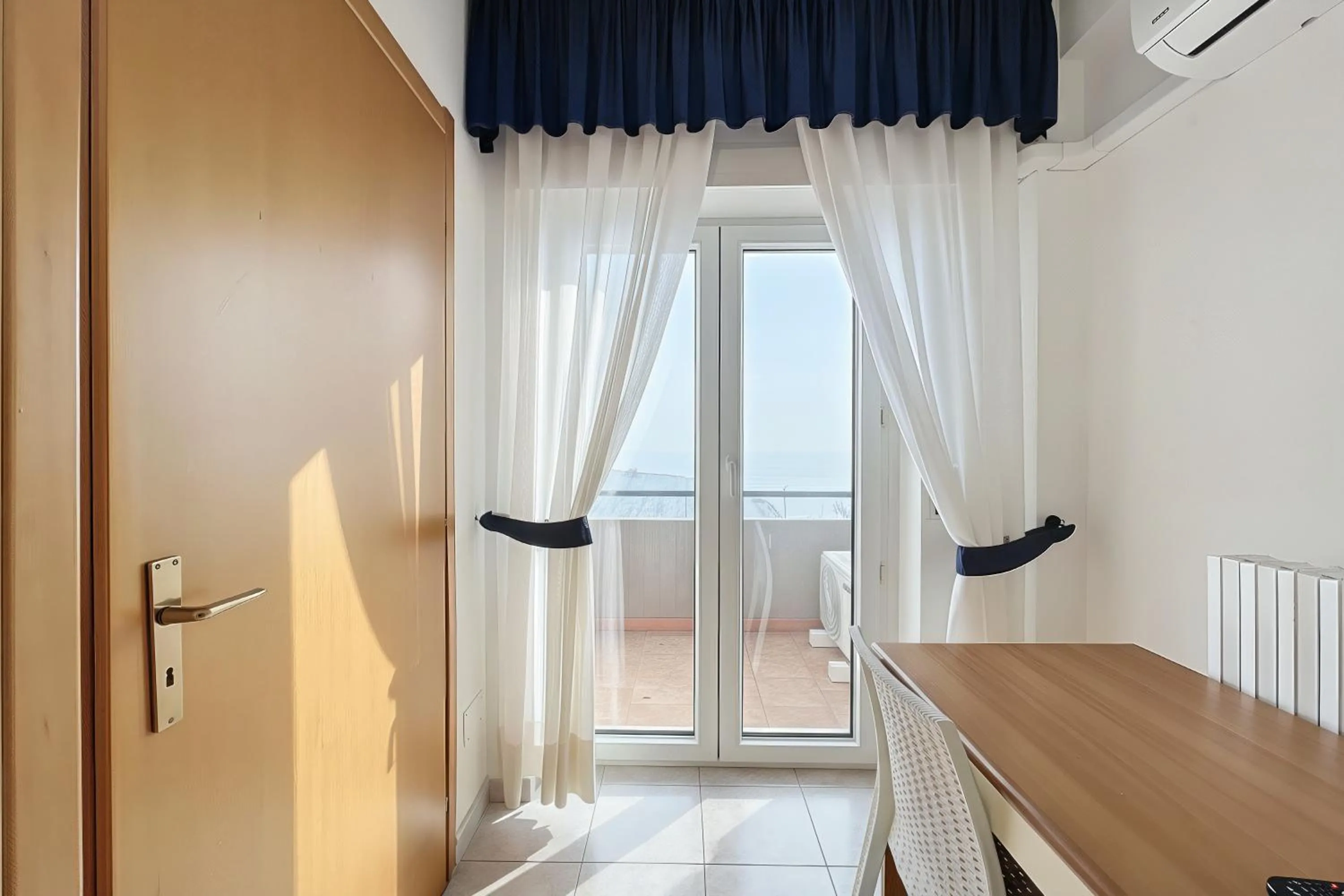 Property building, Bed in Santangelo
