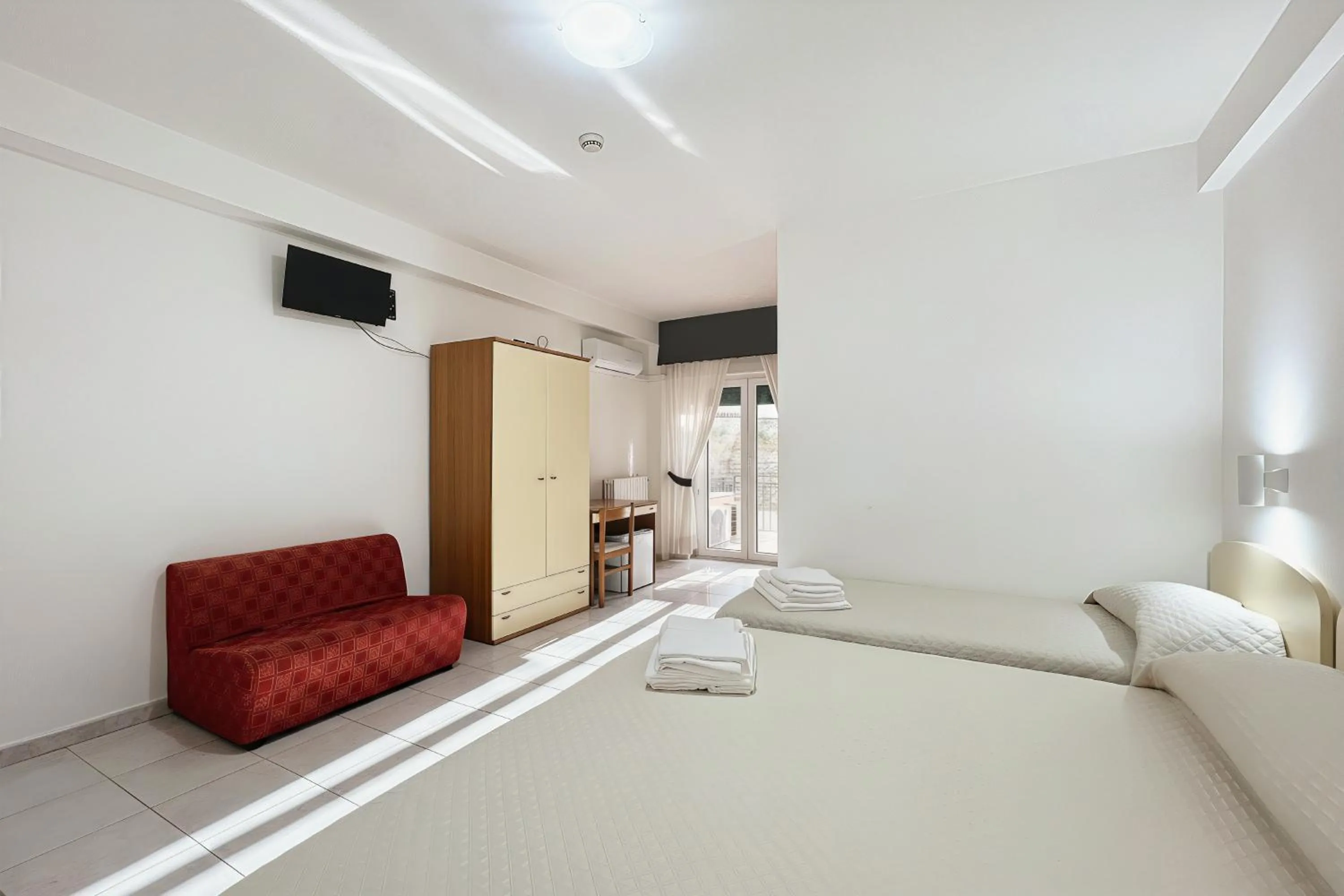 Property building, Bed in Santangelo