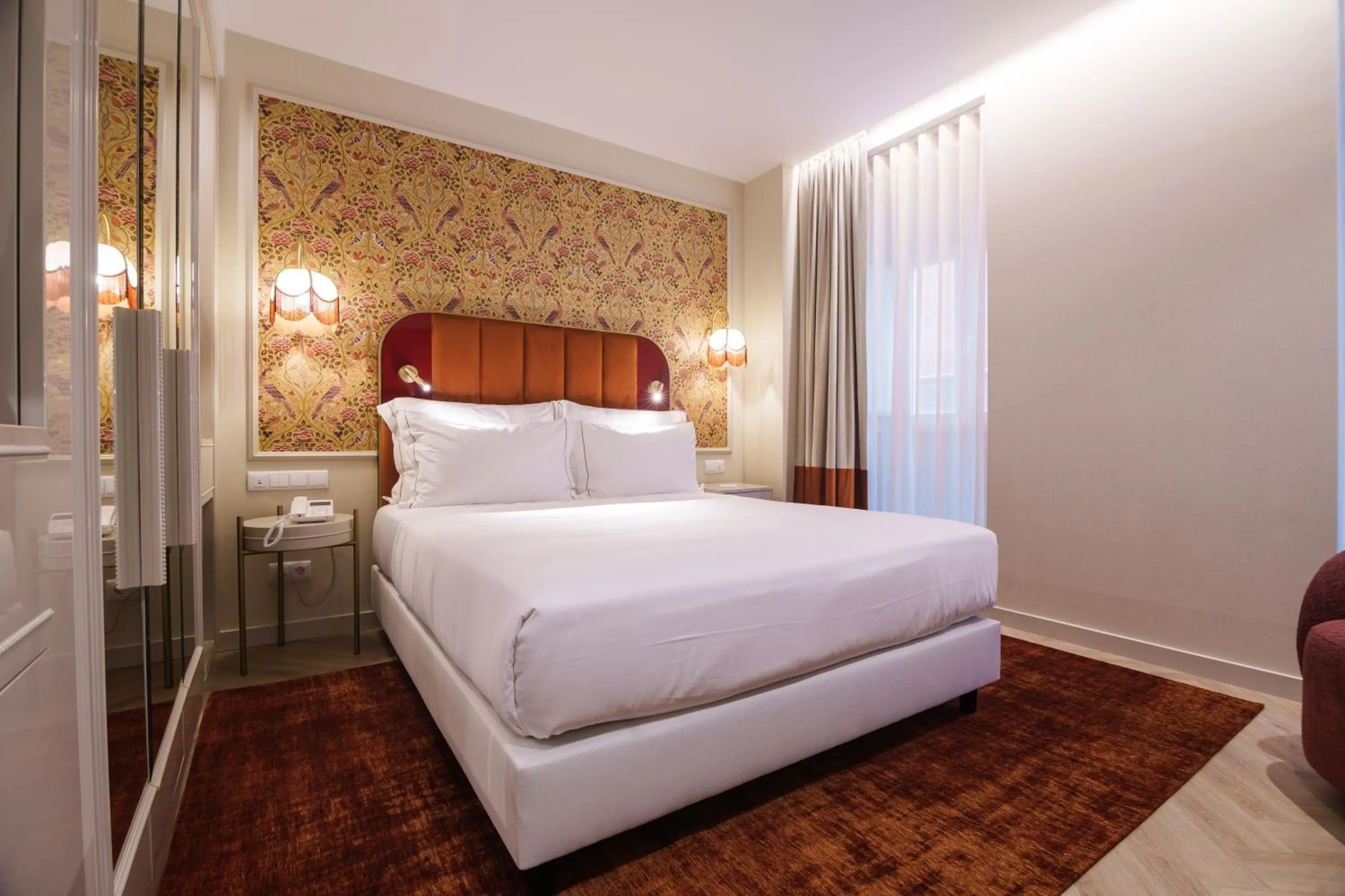 Cozy Double Room in Olympia Lis Boutique Hotel