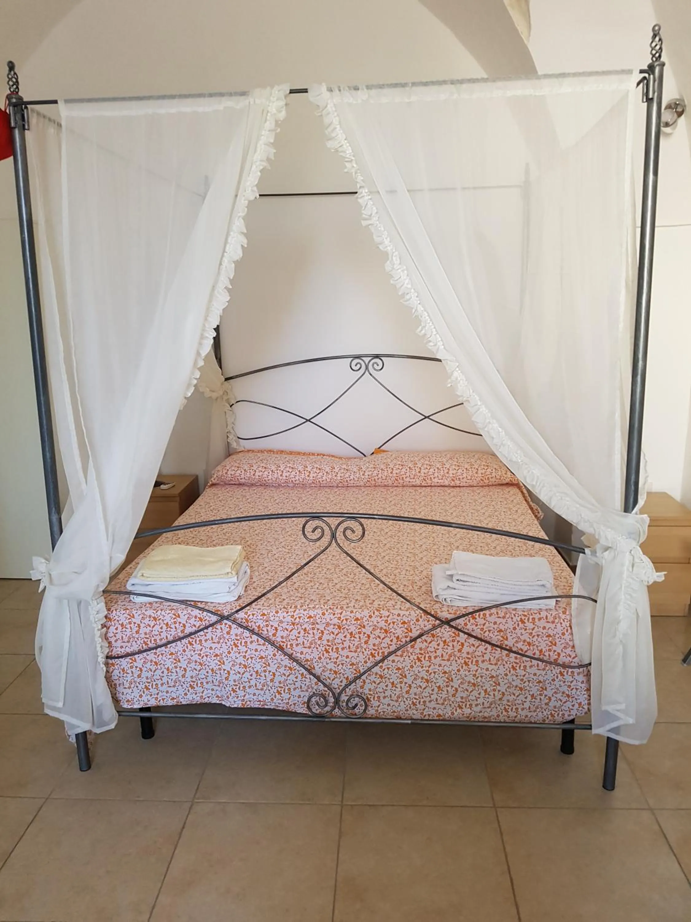 Bed in Calì Nitta Storic