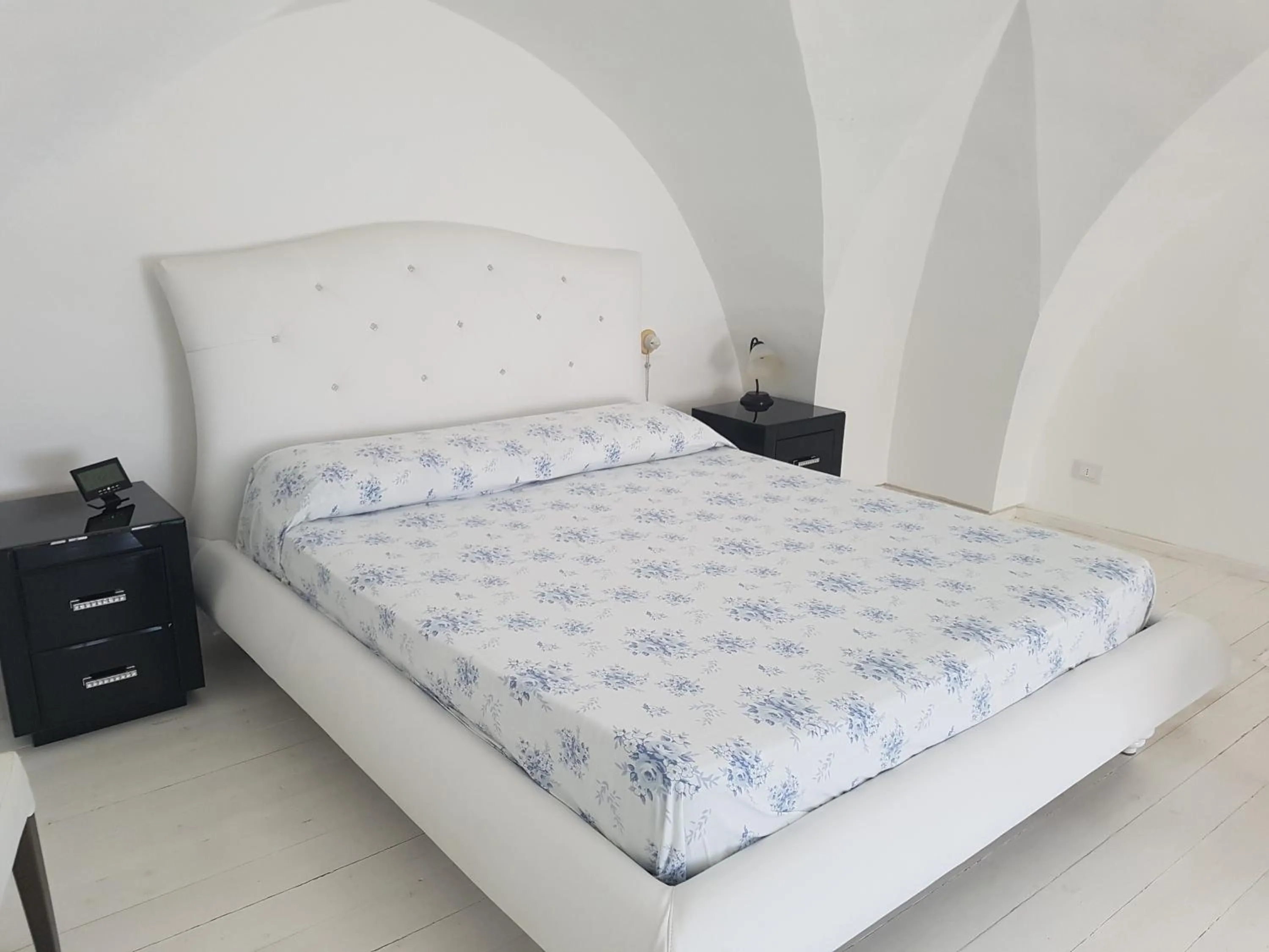 Bed in Calì Nitta Storic