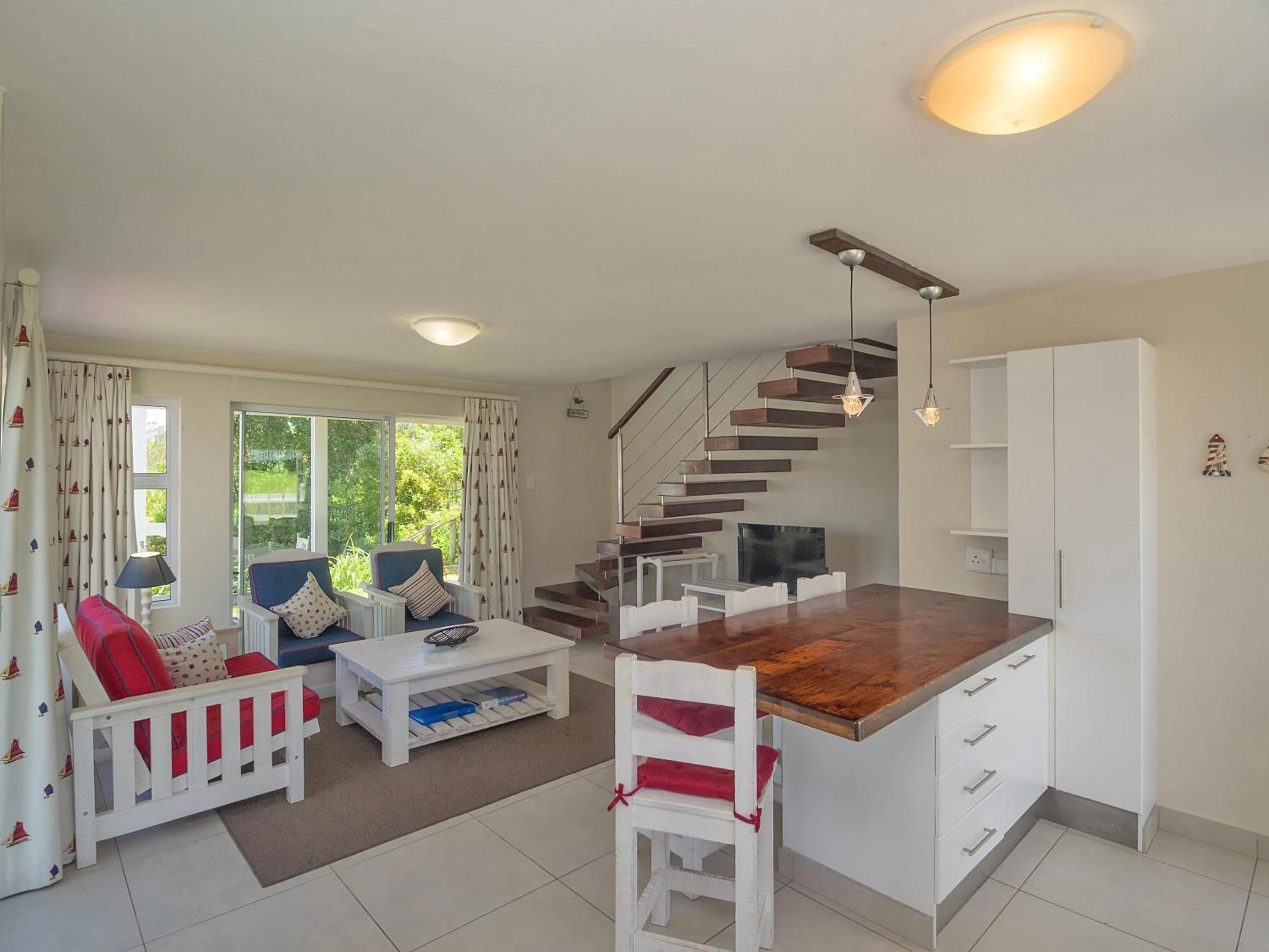 Kitchen or kitchenette in Oaklands On The Knoll by Dream Resorts
